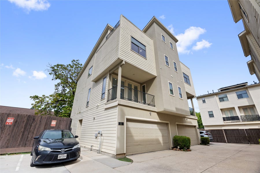 Property photo for 2311 Mcilhenny Street, Houston, TX