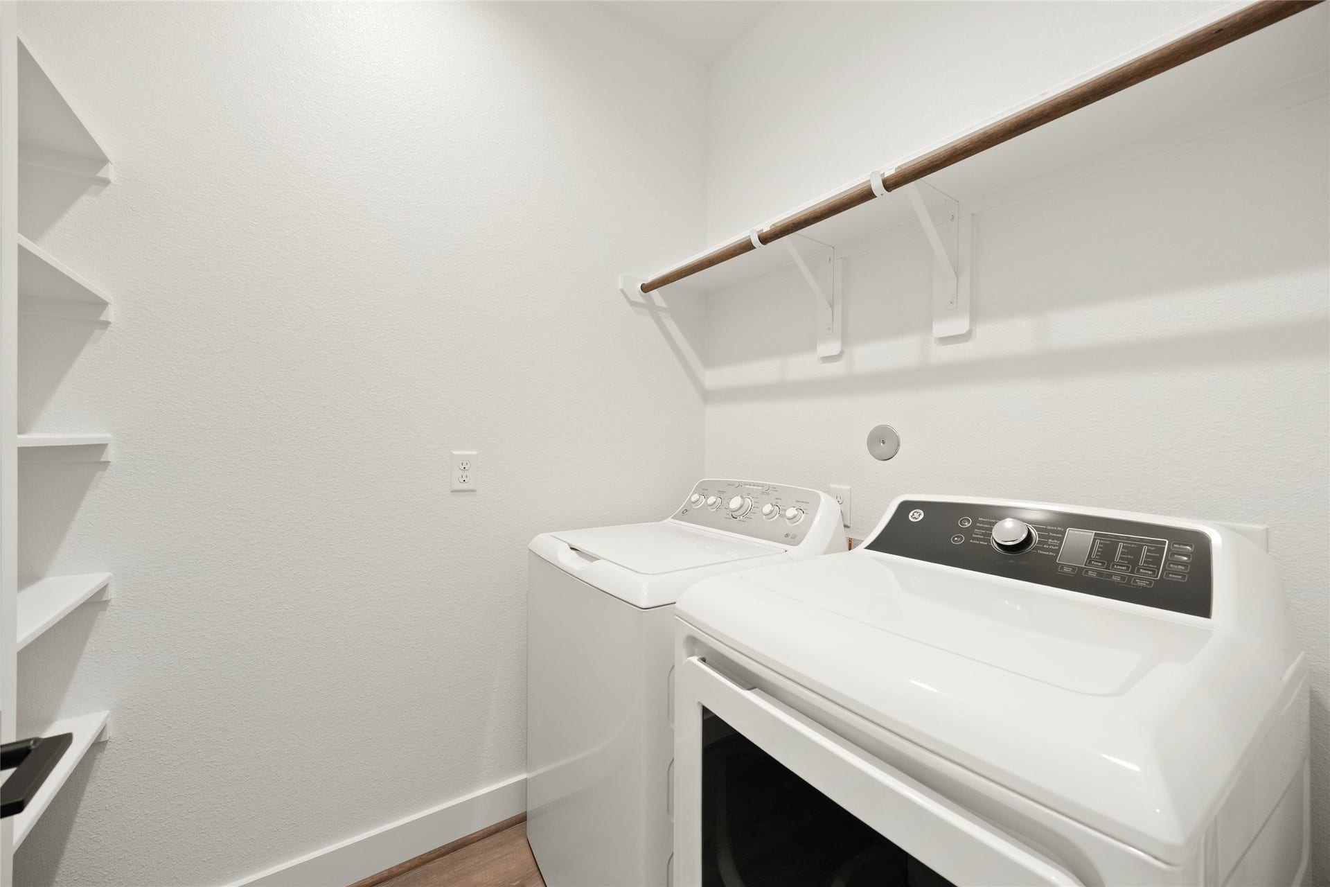 2713 Bronze Vista Drive, Katy, TX 77493 2713 Bronze Vista Drive, Katy, TX 77493