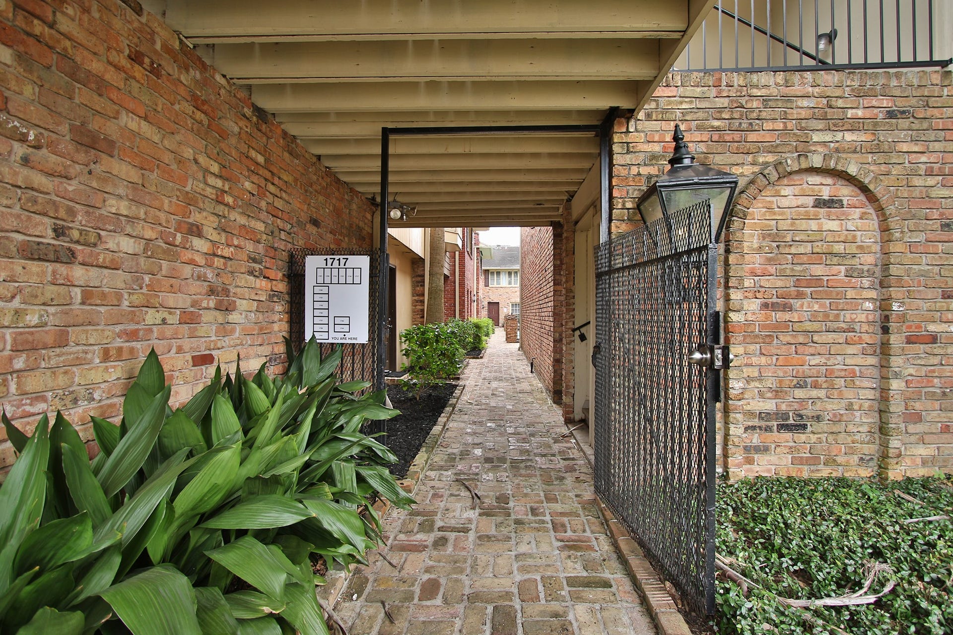 1739 Commonwealth Street, Houston, TX 77006