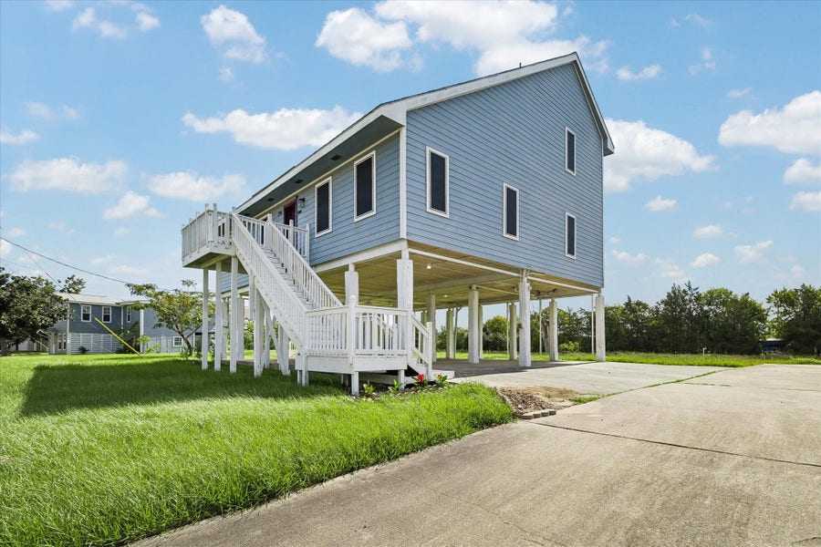 Property photo for 216 Rue Orleans Street, Baytown, TX