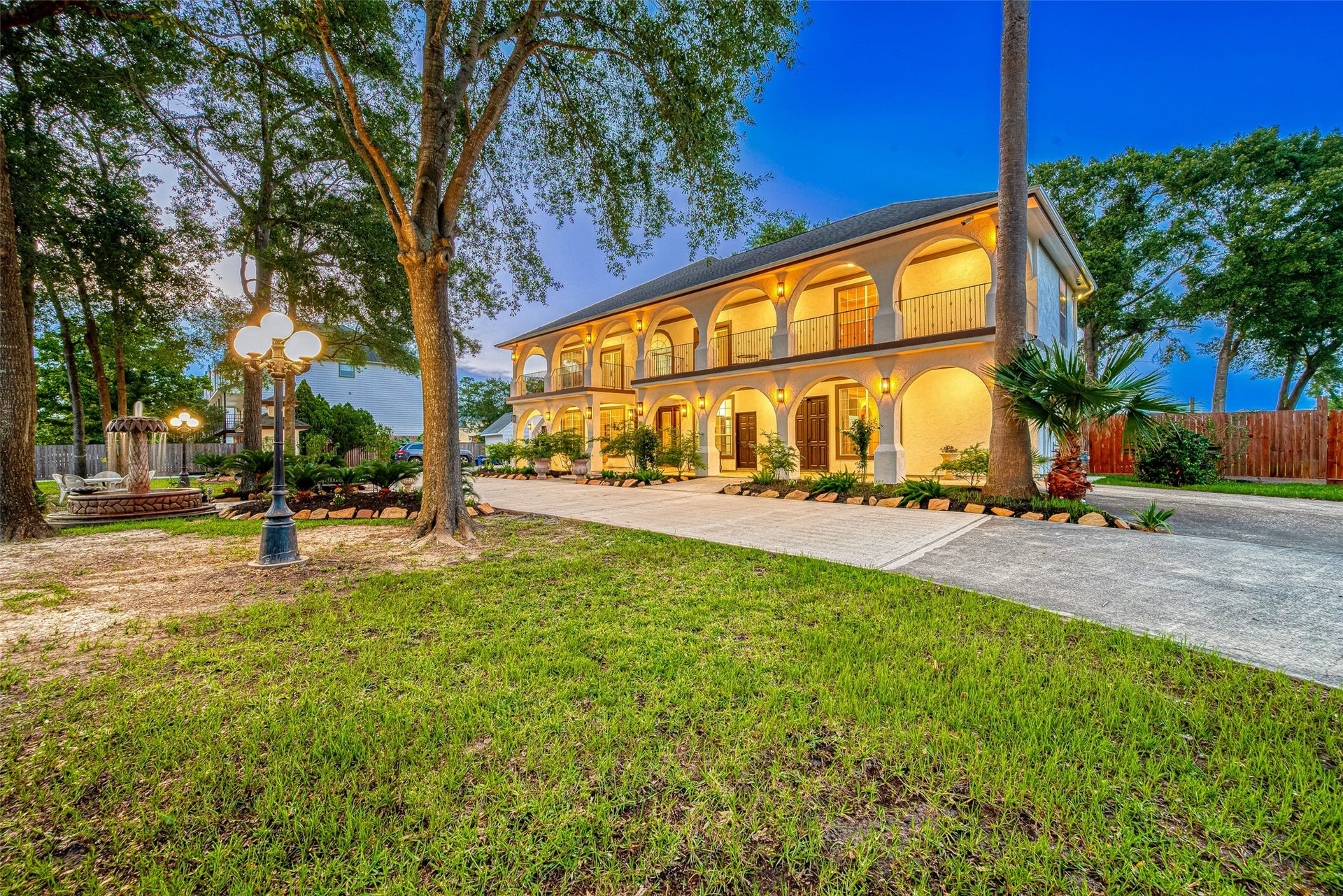21832 Rayford Road, Humble, TX 77338 21832 Rayford Road, Humble, TX 77338