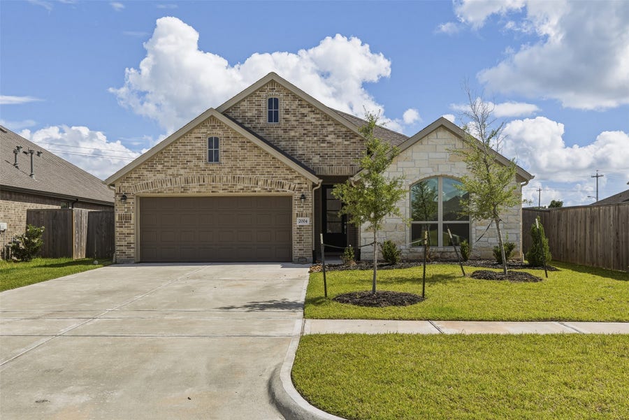 Property photo for 2004 Hyde Acres Street, League City, TX