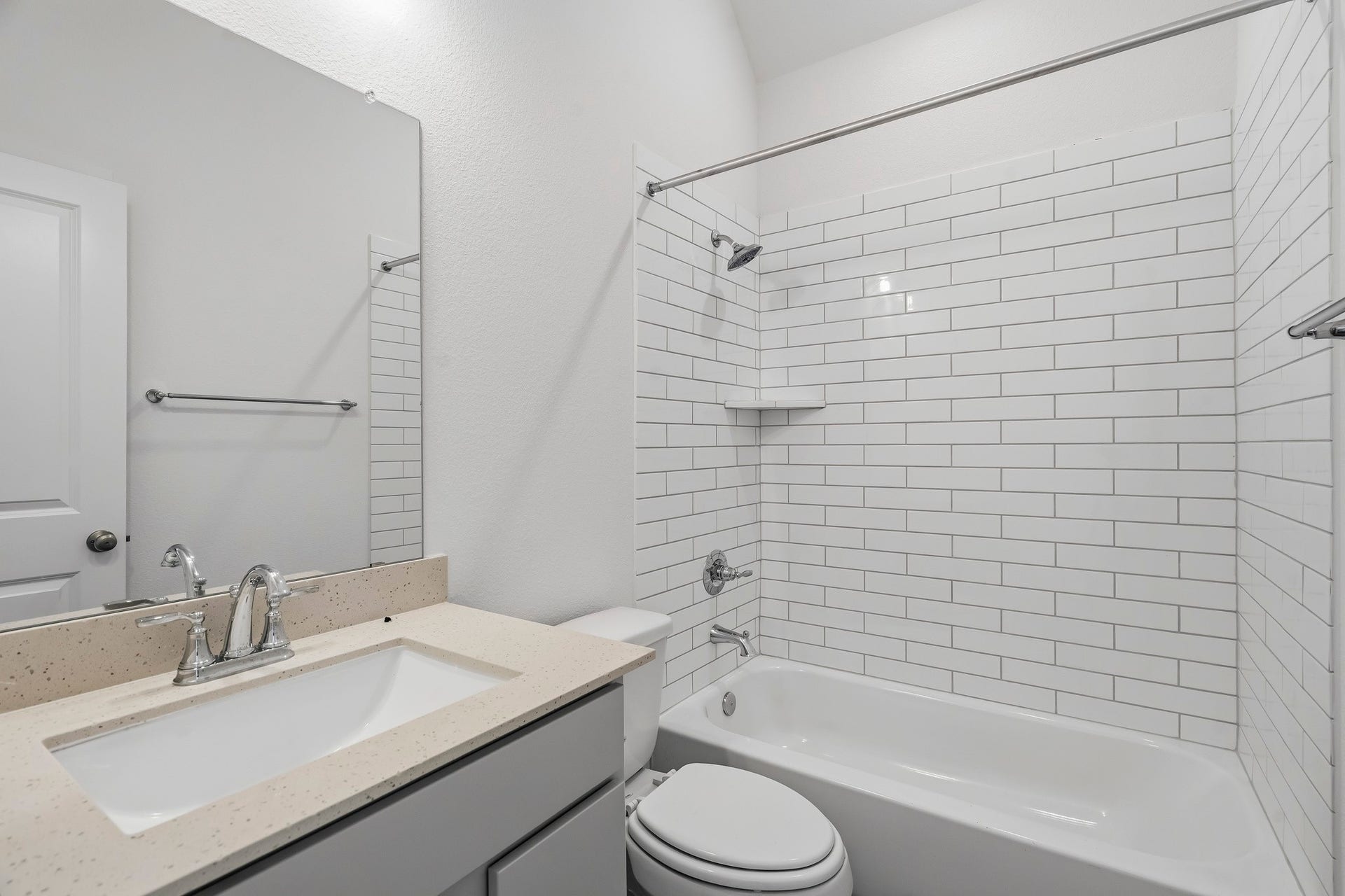 7439 Fraser Peak Drive, Katy, TX 77493 The secondary bedroom has an ensuite bathroom.