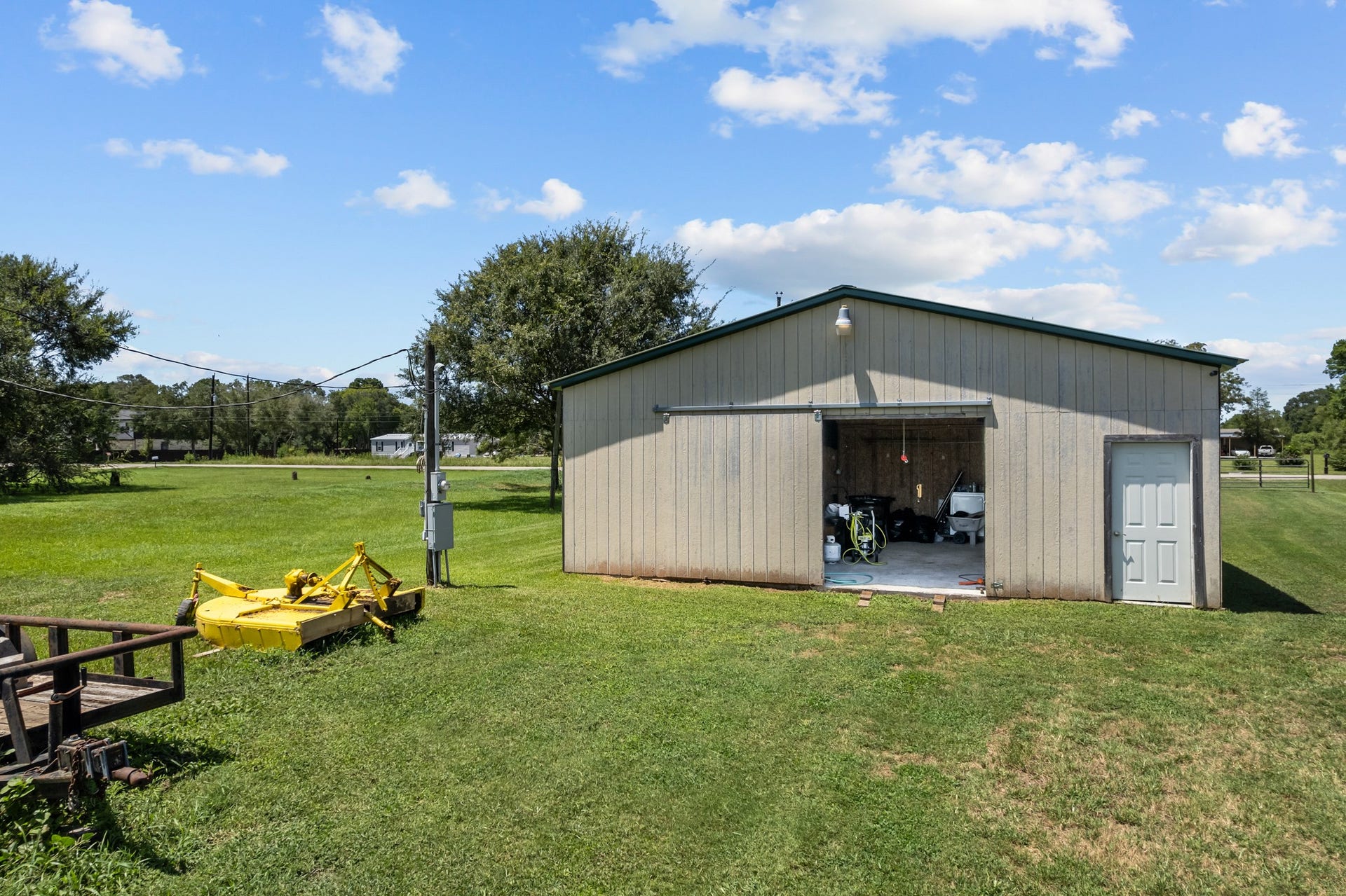 5531 County Road 435, Alvin, TX 77511 5531 County Road 435, Alvin, TX 77511