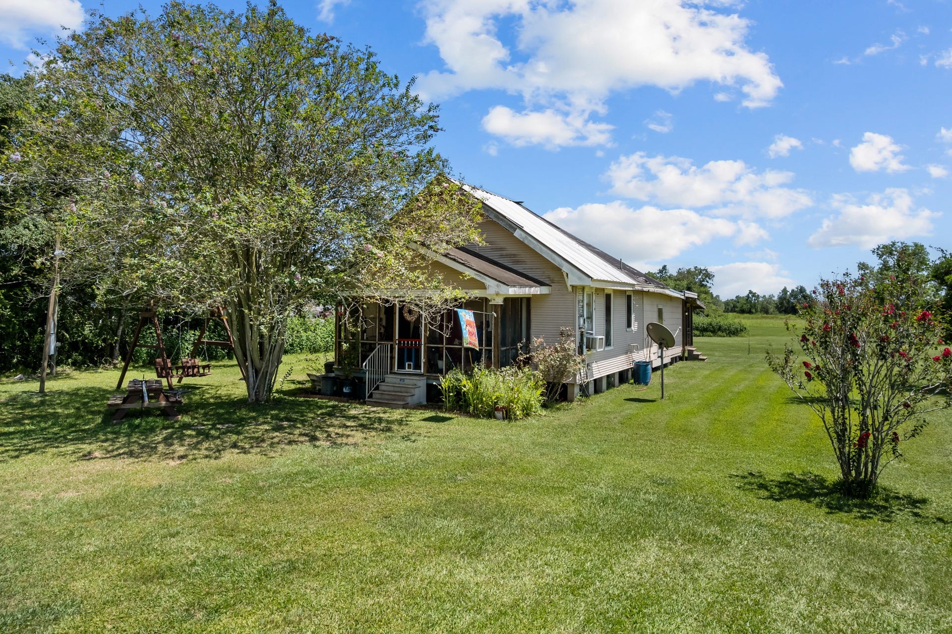 5531 County Road 435, Alvin, TX 77511 5531 County Road 435, Alvin, TX 77511