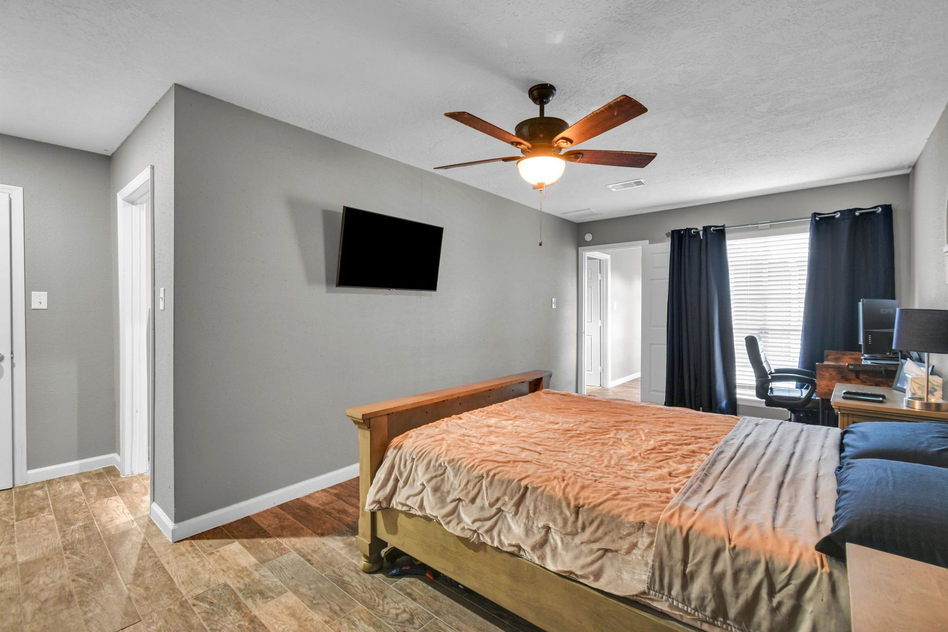 16103 Tibet Road, Friendswood, TX 77546 16103 Tibet Road, Friendswood, TX 77546