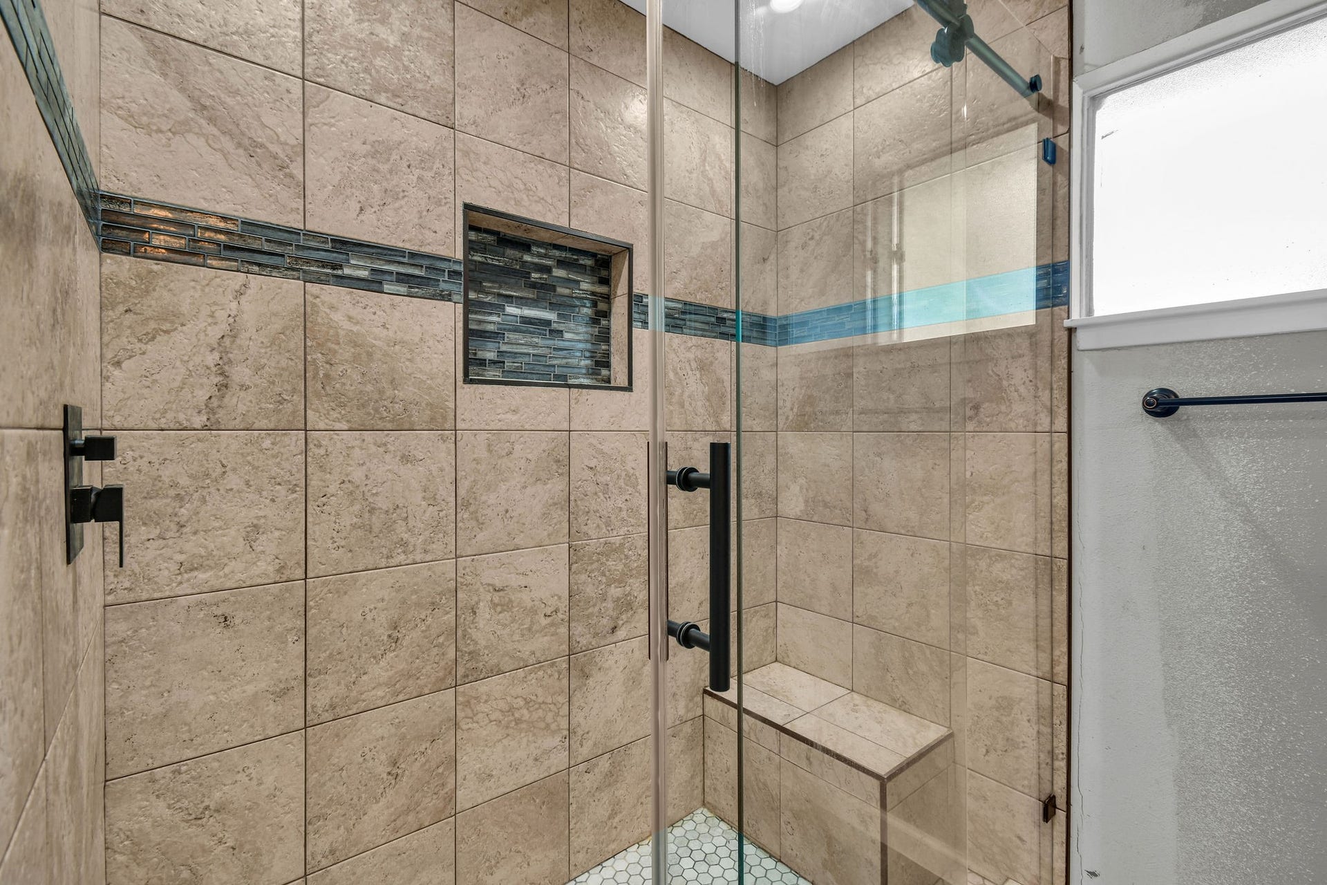 16103 Tibet Road, Friendswood, TX 77546 16103 Tibet Road, Friendswood, TX 77546