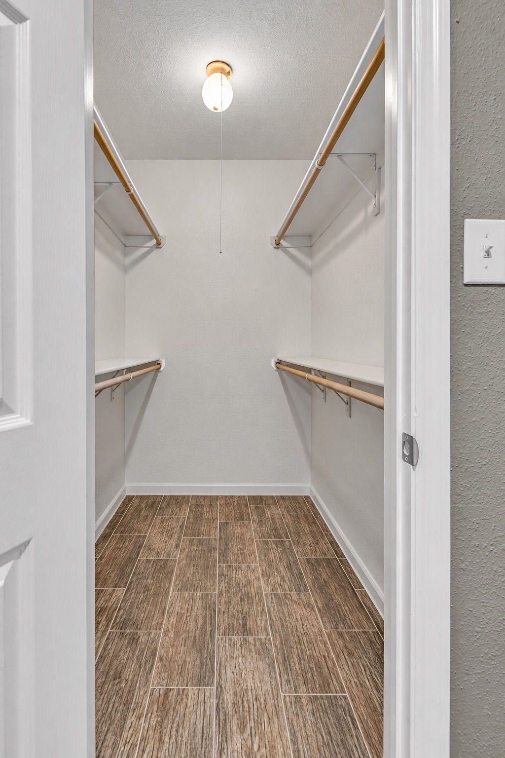 16103 Tibet Road, Friendswood, TX 77546 16103 Tibet Road, Friendswood, TX 77546