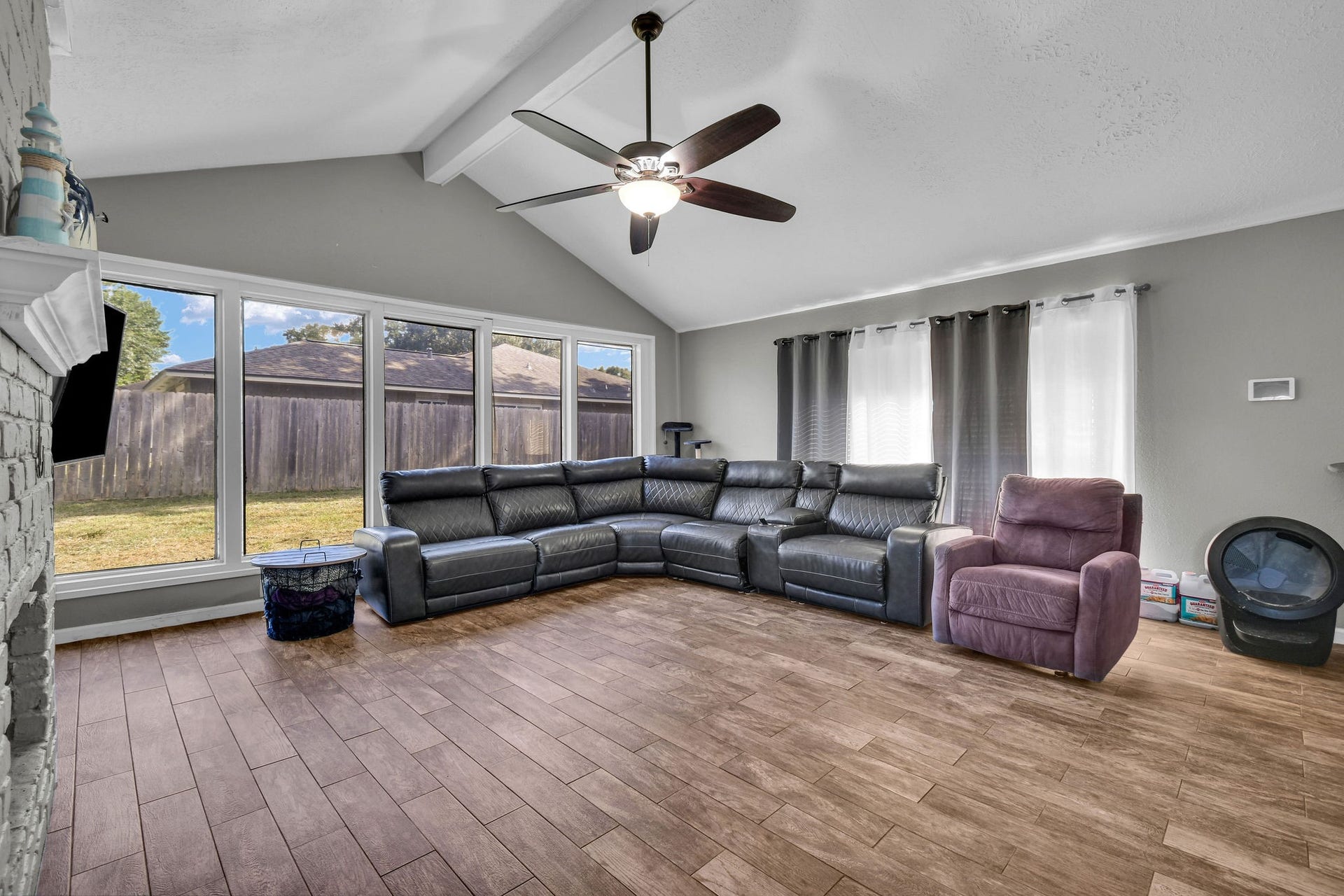 16103 Tibet Road, Friendswood, TX 77546 16103 Tibet Road, Friendswood, TX 77546