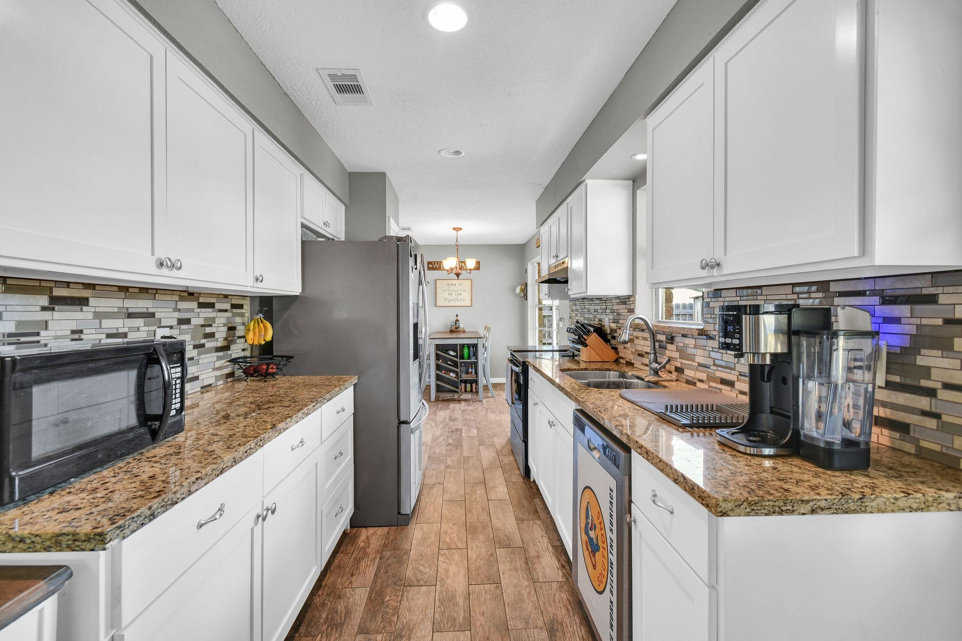 16103 Tibet Road, Friendswood, TX 77546 16103 Tibet Road, Friendswood, TX 77546