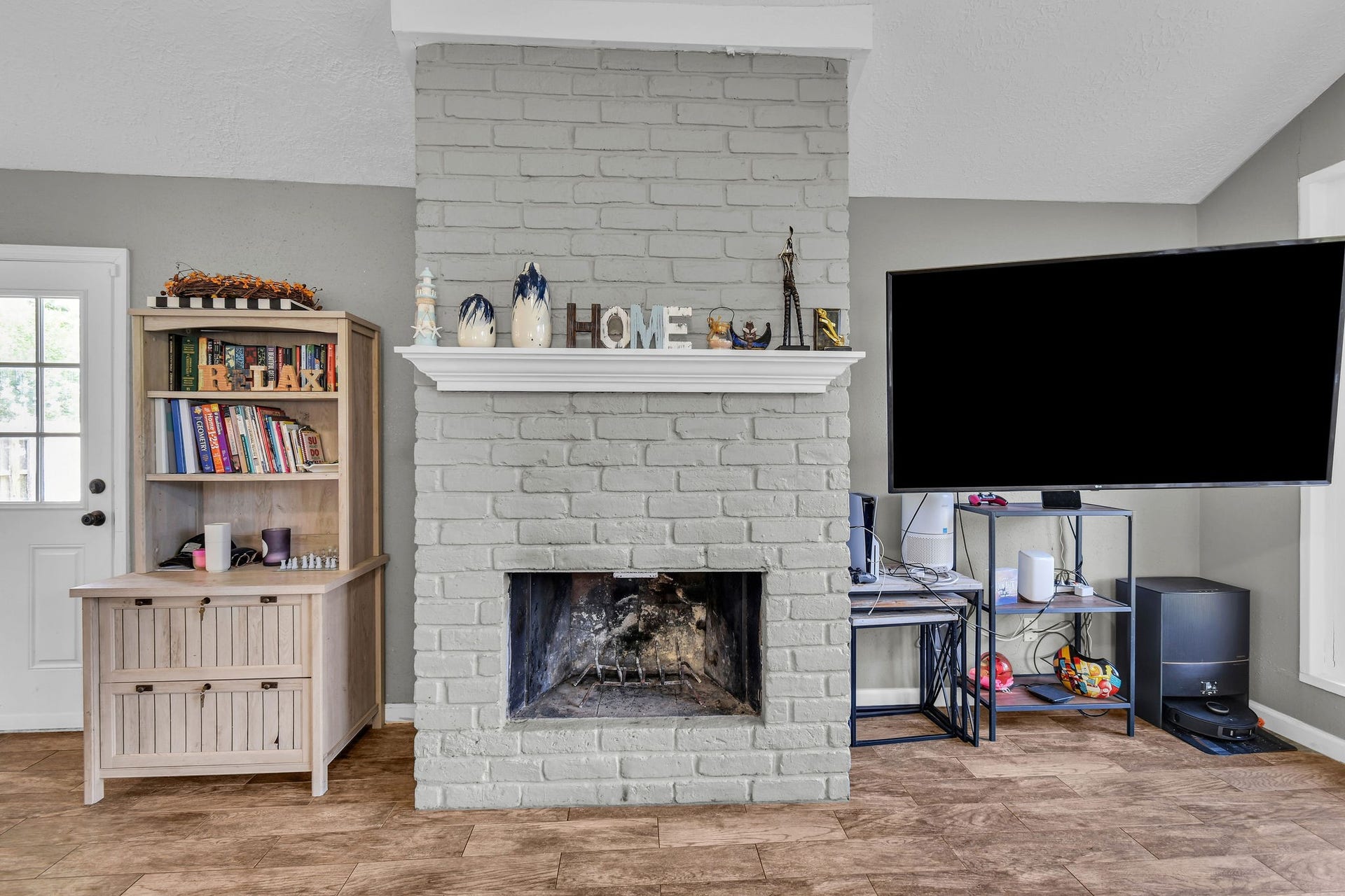 16103 Tibet Road, Friendswood, TX 77546 16103 Tibet Road, Friendswood, TX 77546