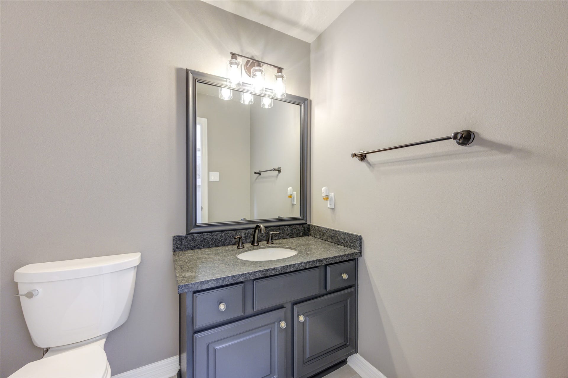 2015 Inscho Lane, Katy, TX 77450 Remodeled powder room