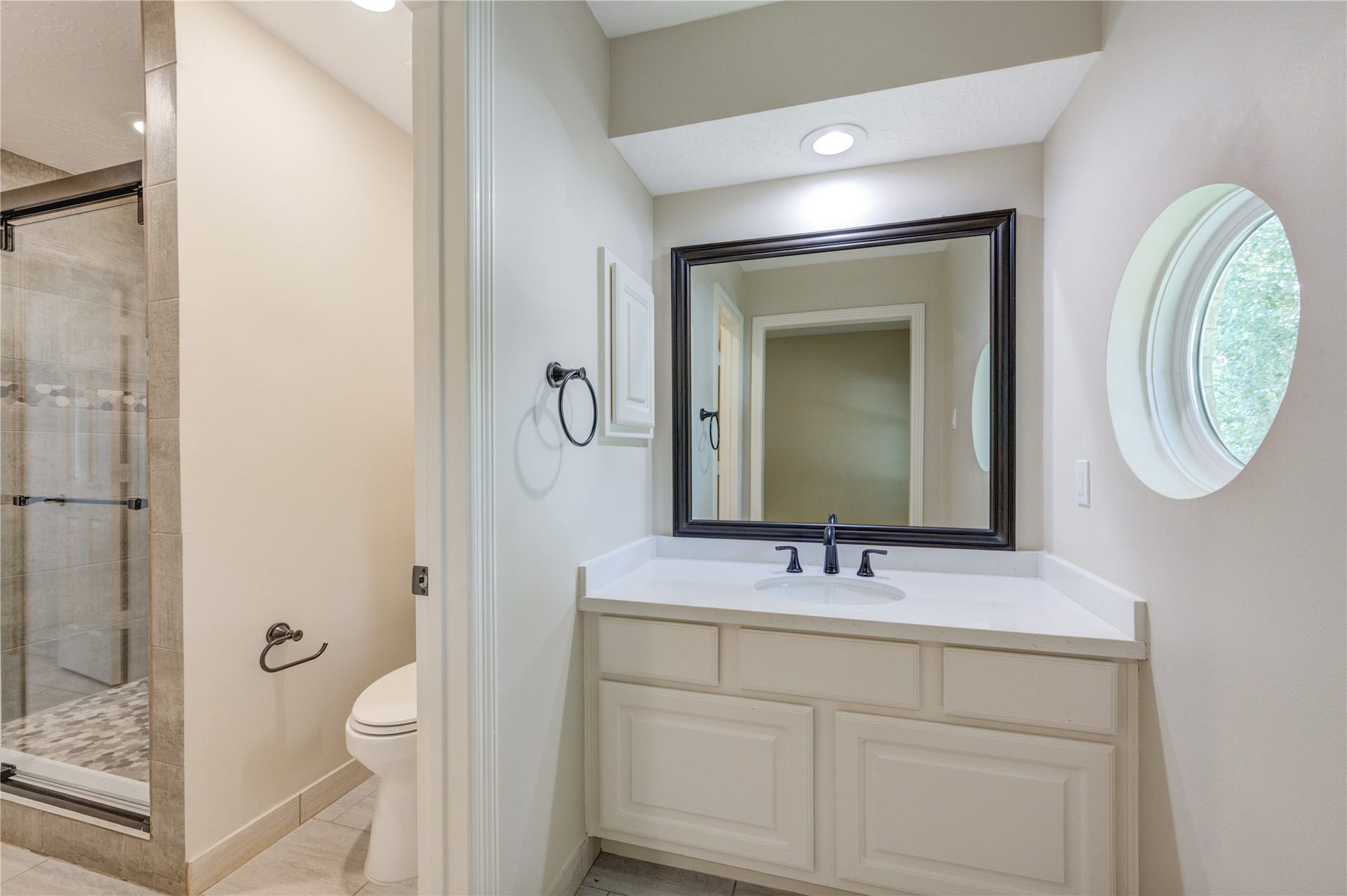 2015 Inscho Lane, Katy, TX 77450 2015 Inscho Lane, Katy, TX 77450