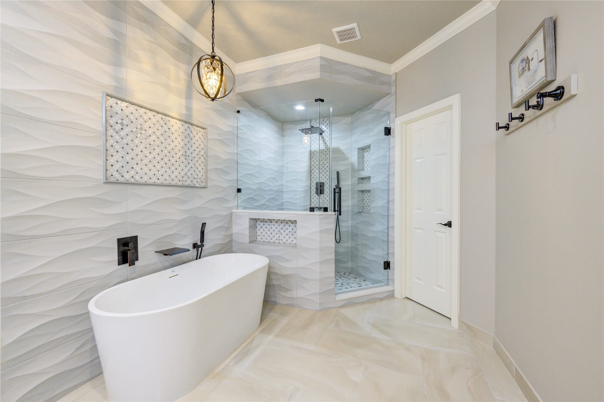 2015 Inscho Lane, Katy, TX 77450 Well-designed primary bathroom