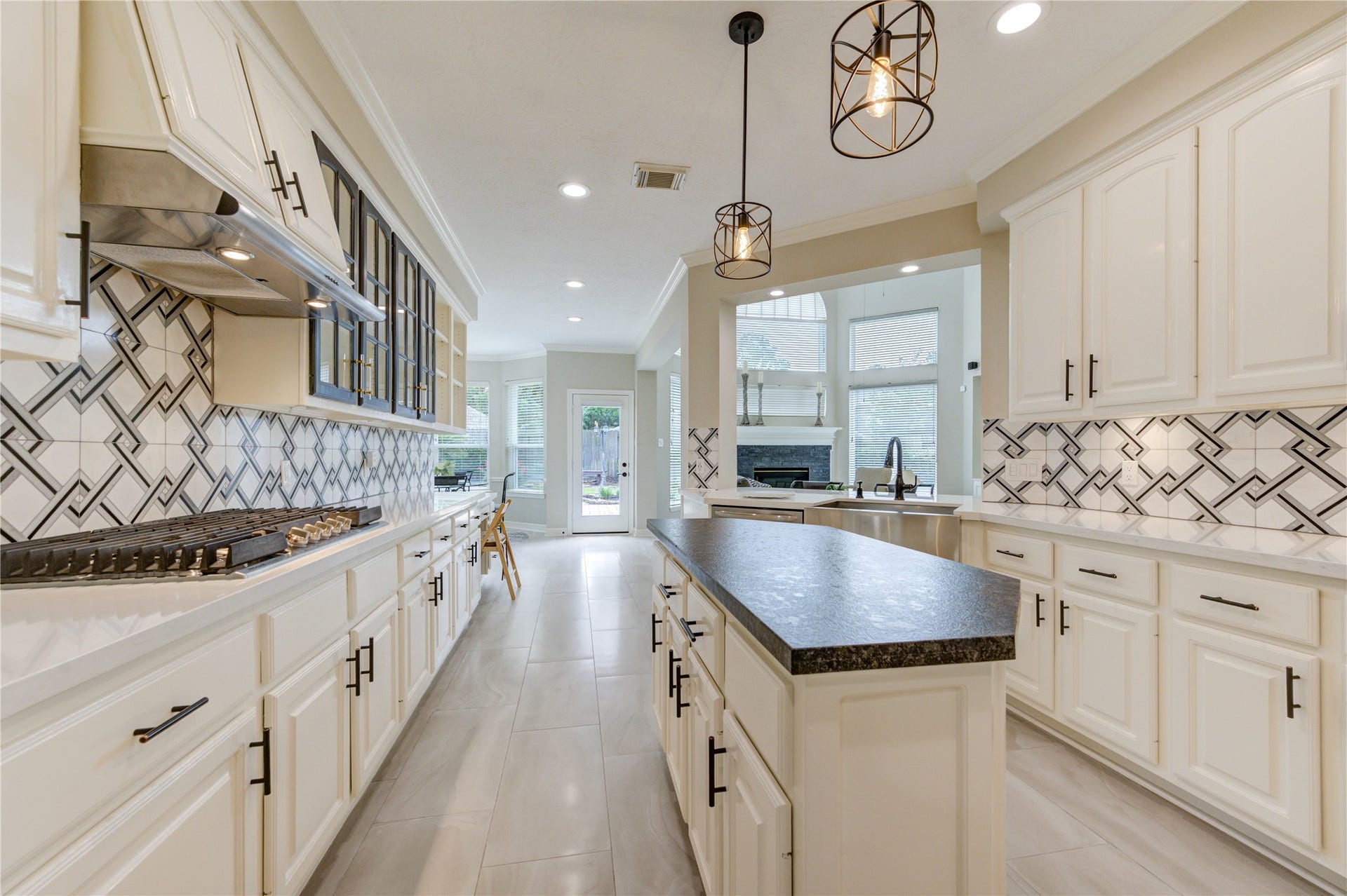 2015 Inscho Lane, Katy, TX 77450 2015 Inscho Lane, Katy, TX 77450