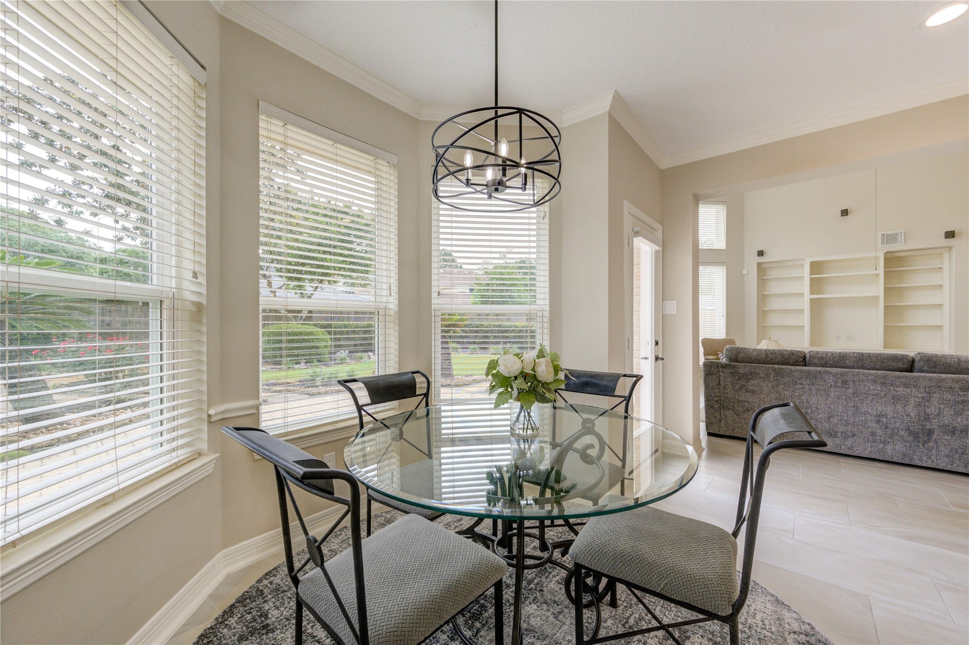 2015 Inscho Lane, Katy, TX 77450 Breakfast nook which looks out to the expansive backyard