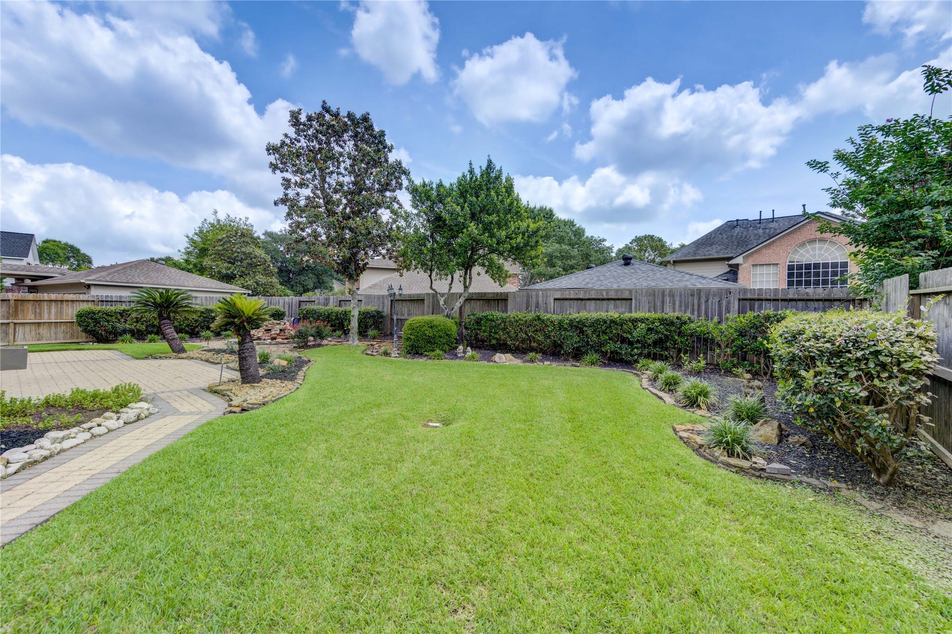 2015 Inscho Lane, Katy, TX 77450 Still plenty of green space for kids play space or pets