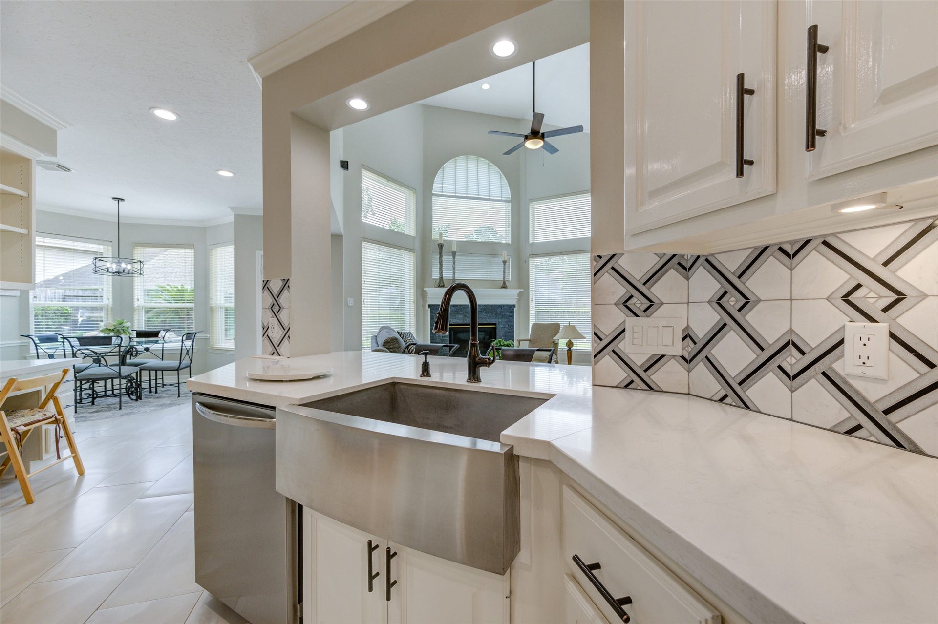 2015 Inscho Lane, Katy, TX 77450 2015 Inscho Lane, Katy, TX 77450