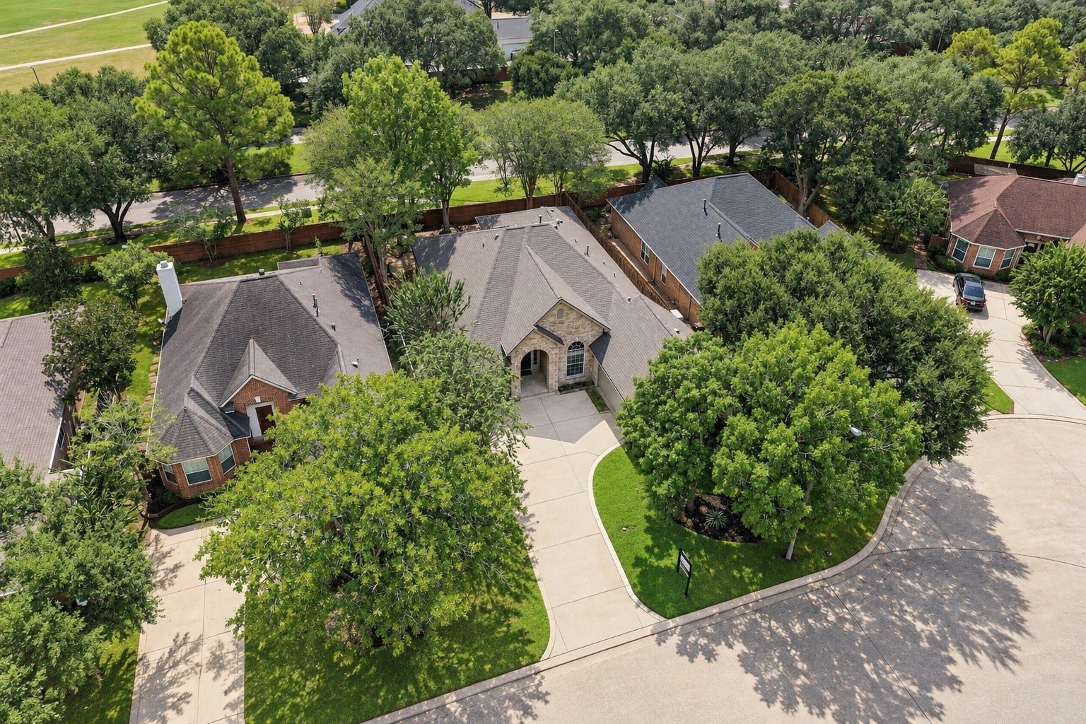 Kelliwood in Katy, Texas, is home to several beautiful neighborhoods offering an exceptional lifestyle with scenic parks, peaceful lakes, tennis courts, resort-style swimming pools, and miles of walking and biking trails. It's the perfect community for enjoying outdoor recreation, family activities, and the beauty of nature, all while being conveniently close to shopping, dining, and major commuter routes.