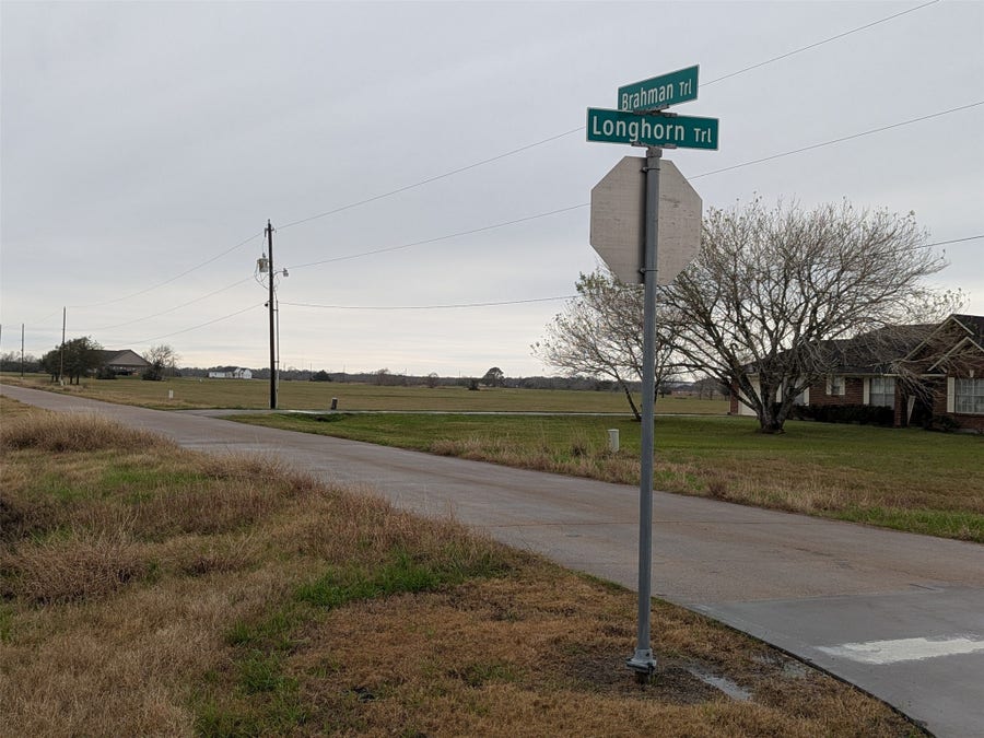 Property photo for 861 Longhorn Trail, Angleton, TX