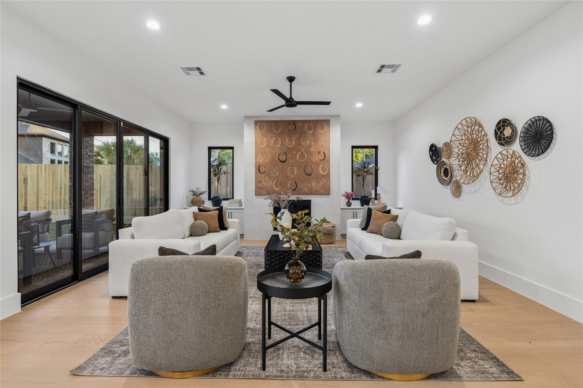 1634 Latexo Drive, Houston, TX 77018 1634 Latexo Drive, Houston, TX 77018