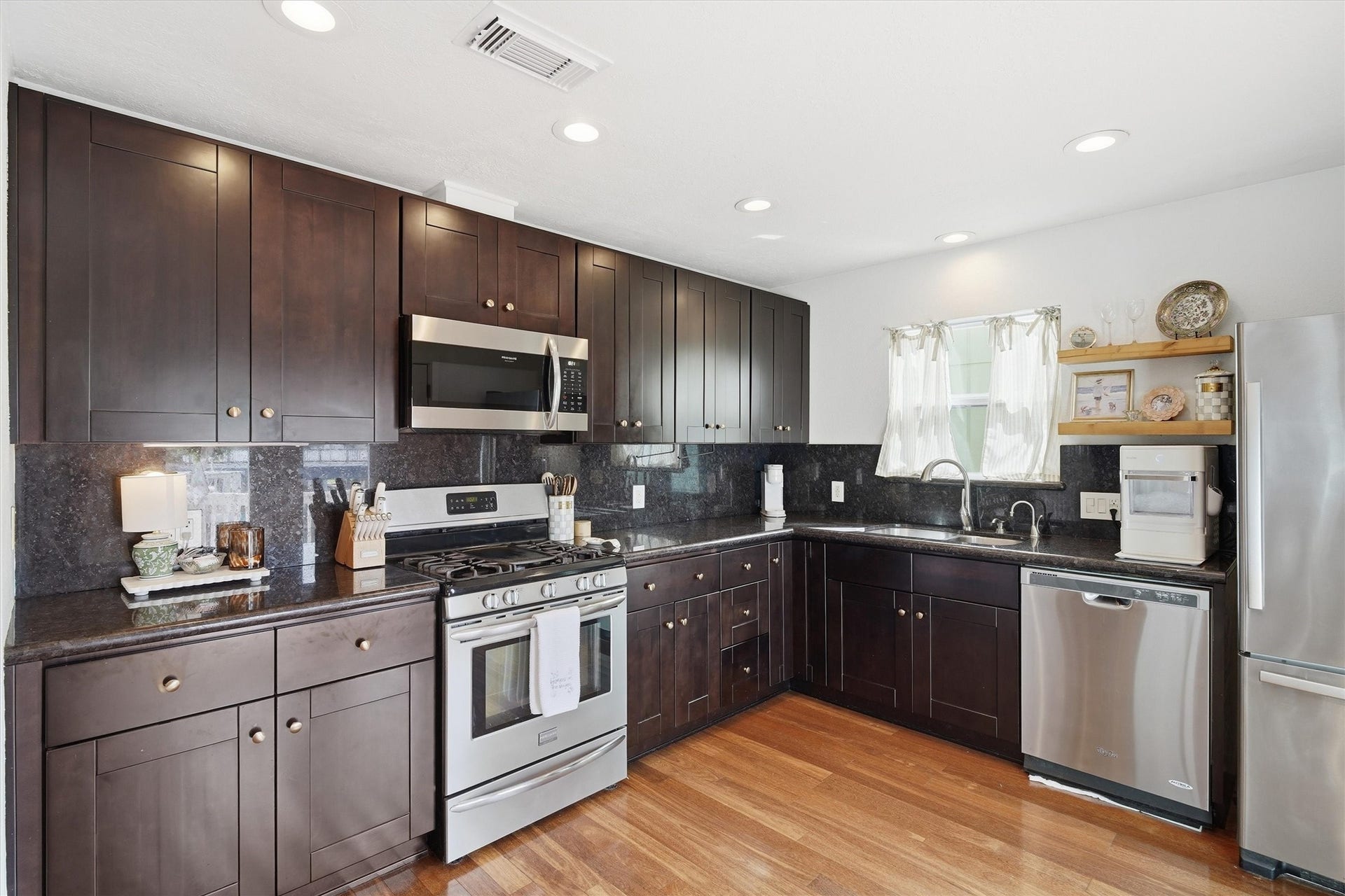 1078 Redfish Street, Bayou Vista, TX 77563 1078 Redfish Street, Bayou Vista, TX 77563