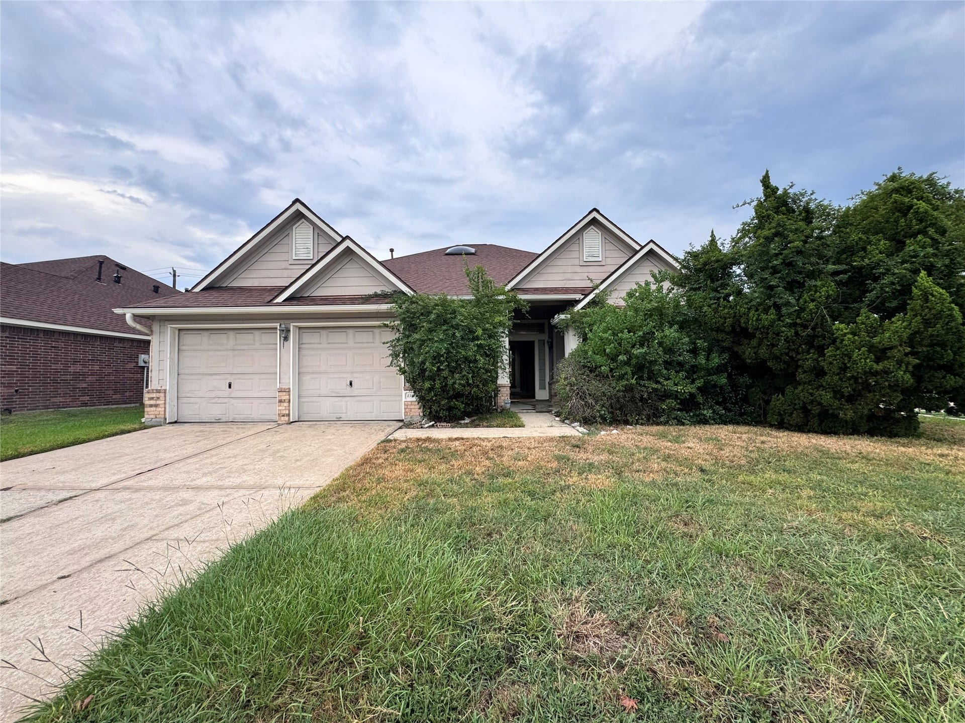 15127 Mountain Heights Drive, Houston, TX 77049 front house