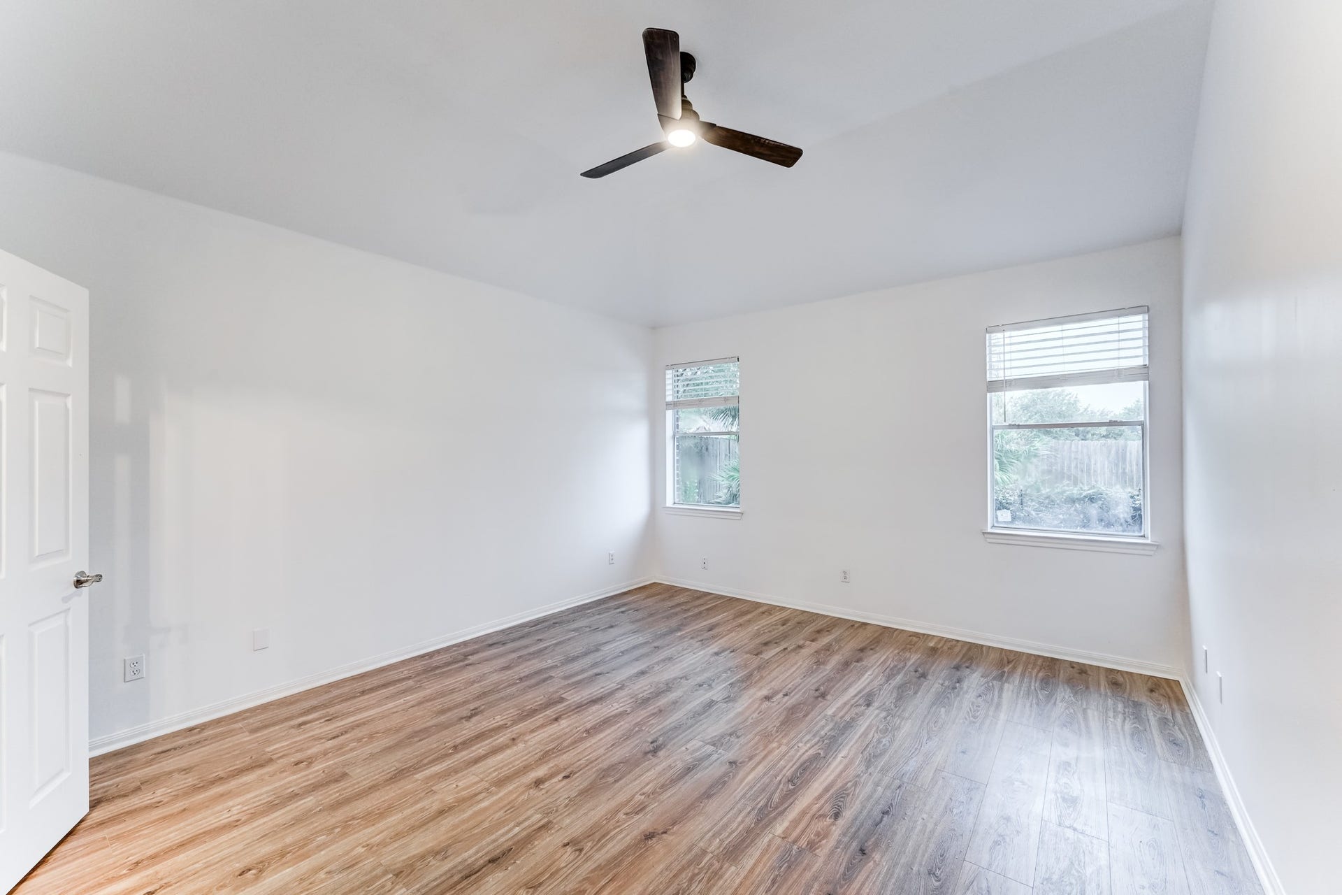 3111 Elkdale Drive, Houston, TX 77082 3111 Elkdale Drive, Houston, TX 77082