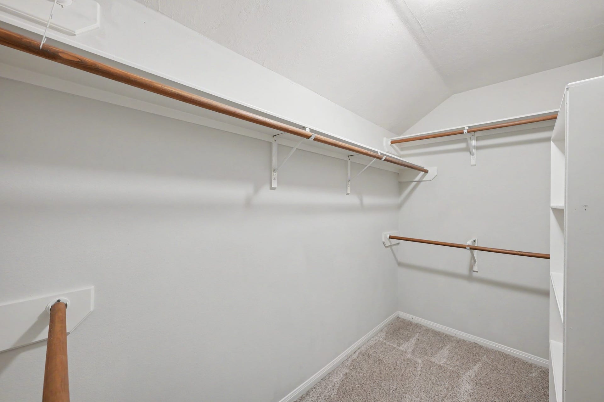29823 Spring Acres Drive, Spring, TX 77386 Oversized walk-in closet