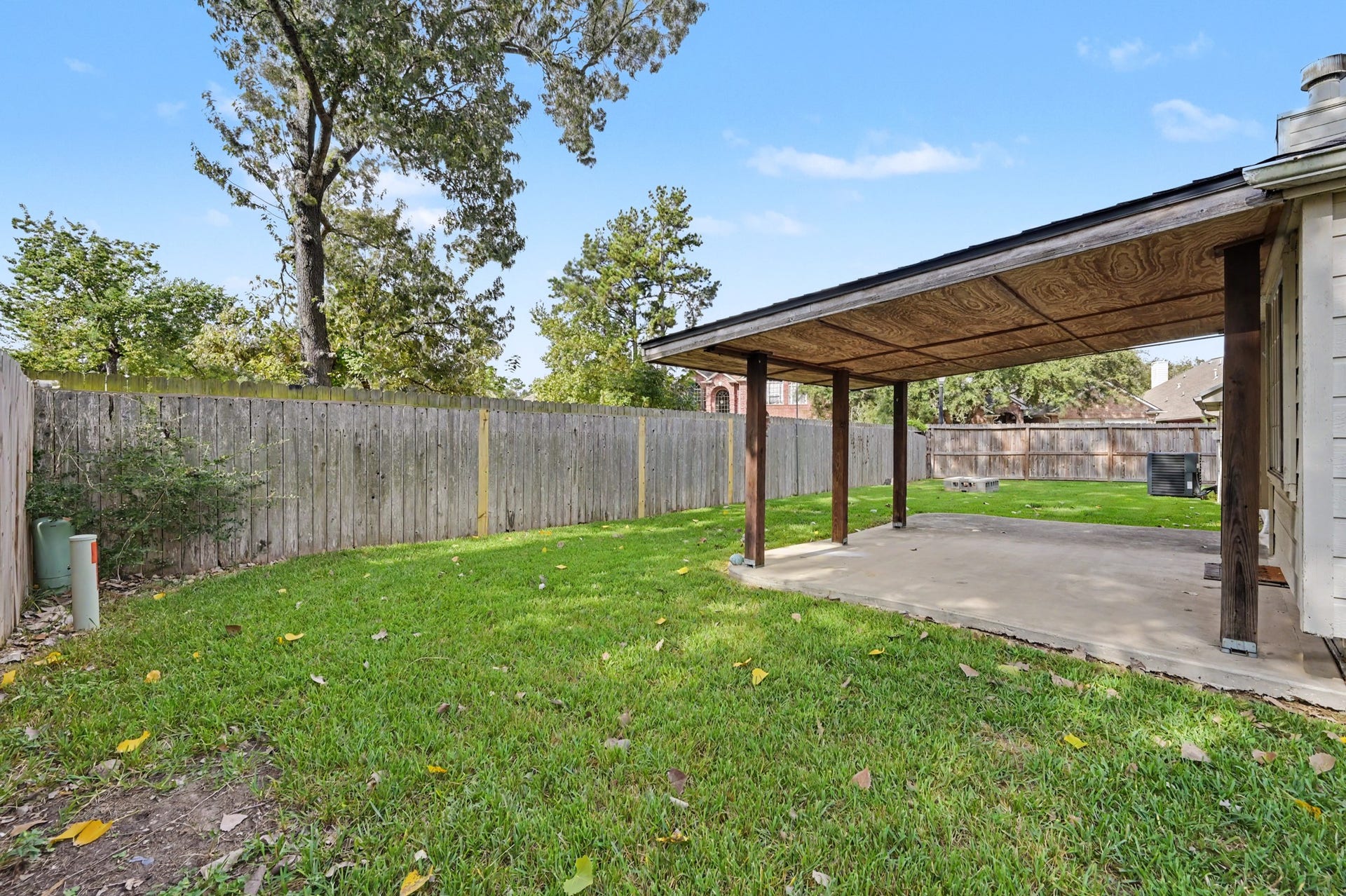 29823 Spring Acres Drive, Spring, TX 77386 Large corner lot w/ plenty of room for a pool, storage and side yard.