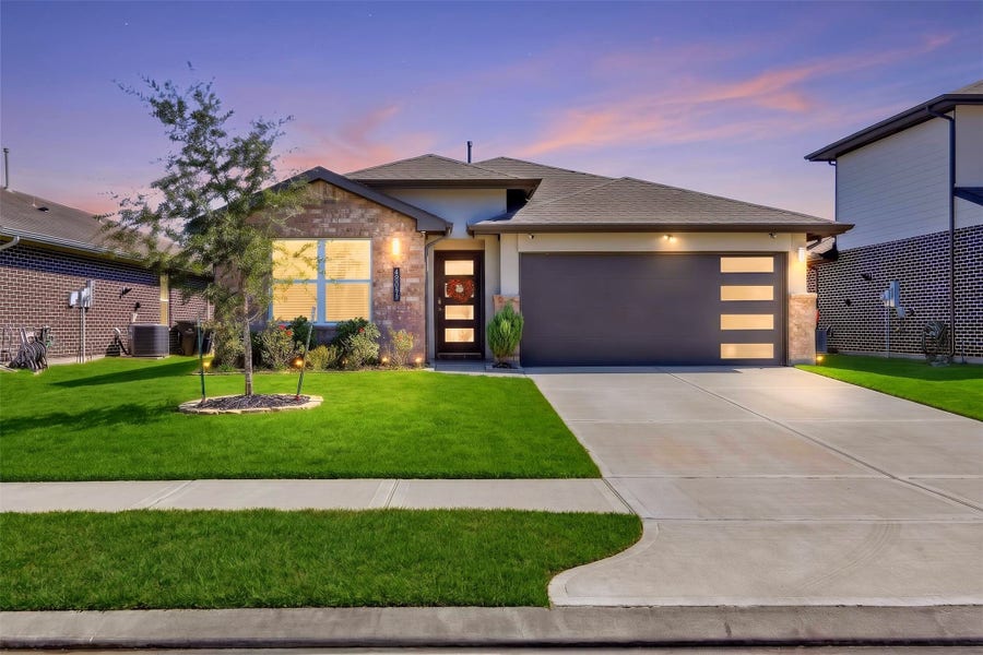 Property photo for 6903 Fleetwood Crescent Way, Richmond, TX