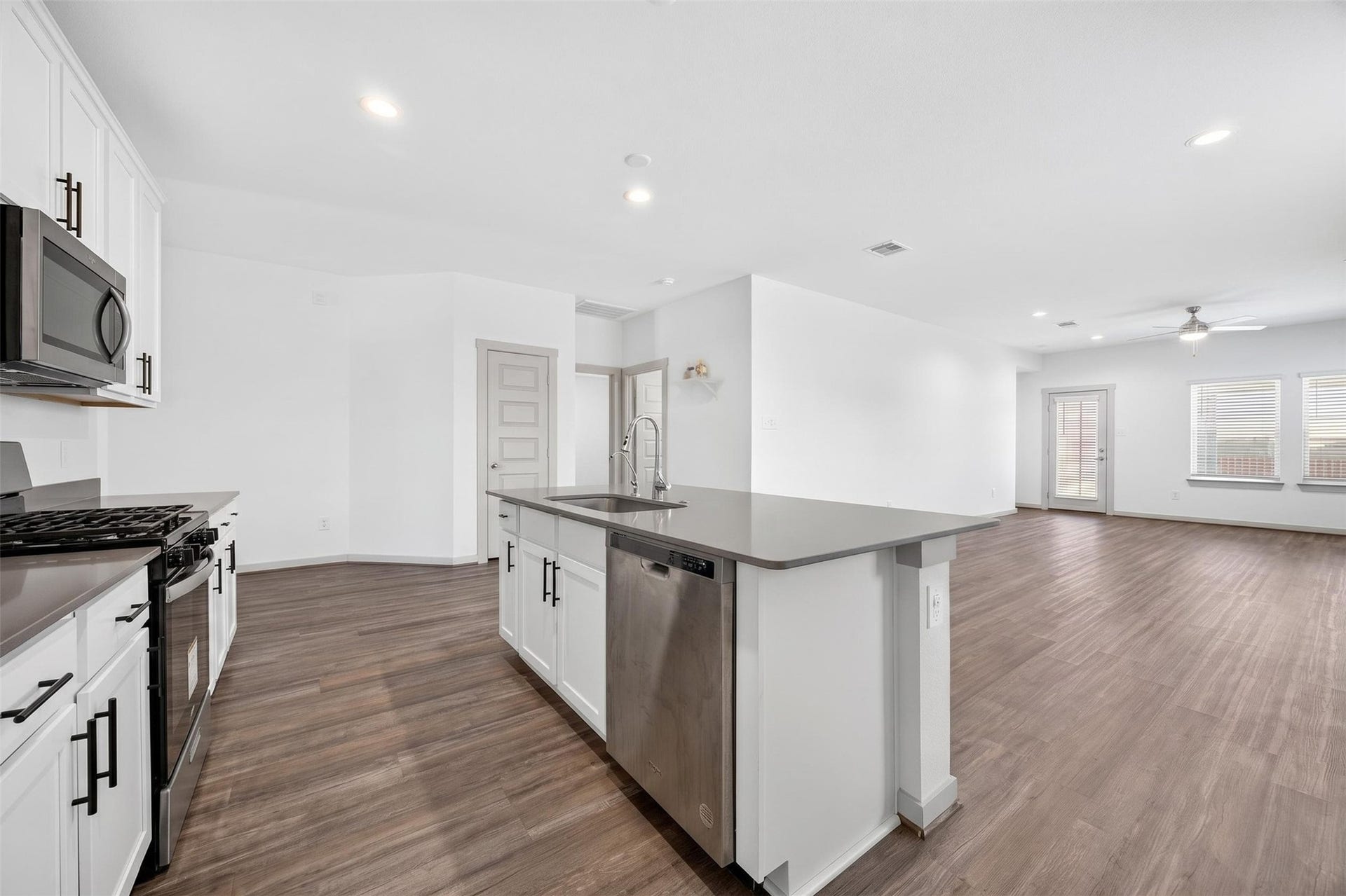 6903 Fleetwood Crescent Way, Richmond, TX 77407
