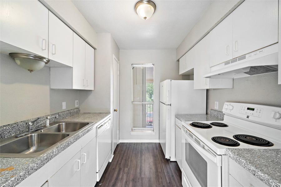 Property photo for 2202 16th Avenue N, #4, Texas City, TX