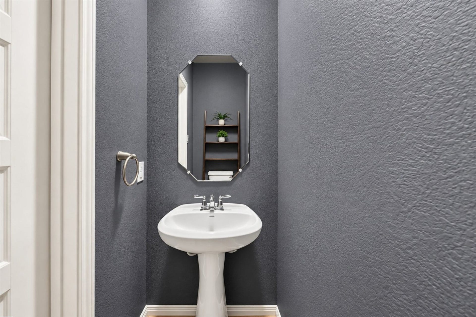1/2 bathroom.