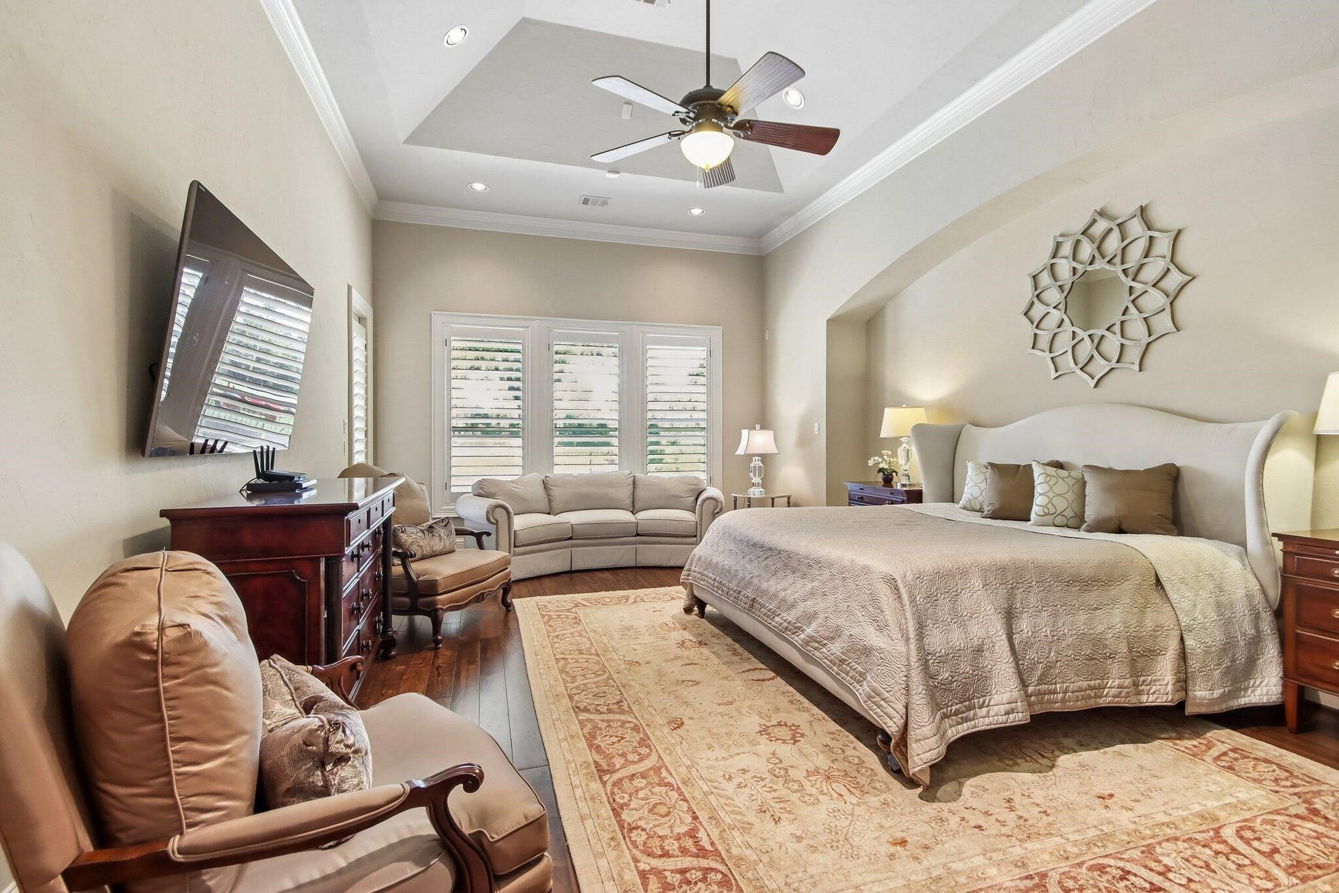 62 S Player Crest Circle, The Woodlands, TX 77382