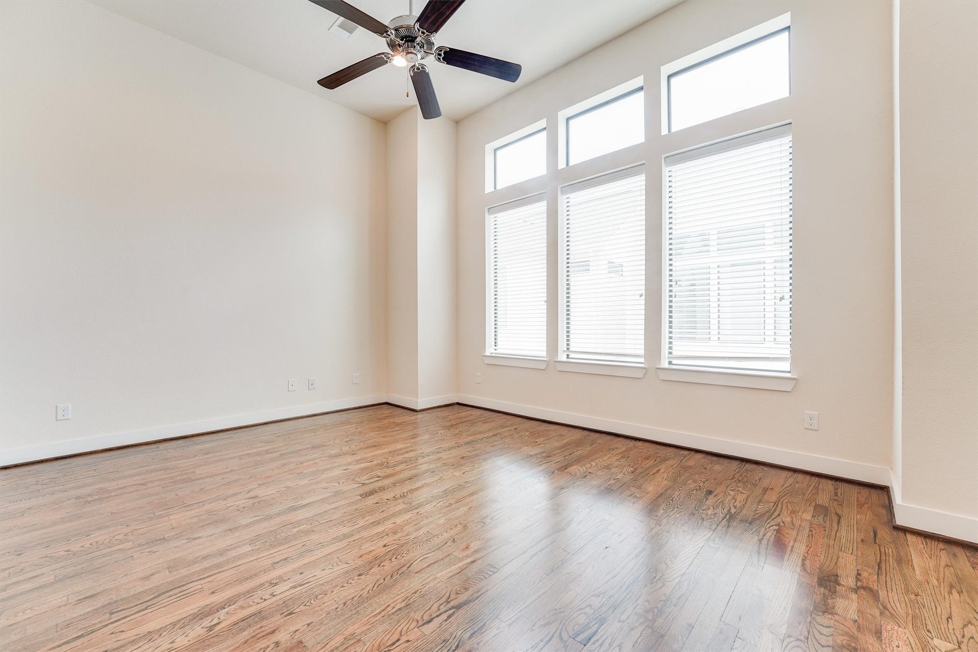 4009 Tulane Street, Houston, TX 77018 4009 Tulane Street, Houston, TX 77018