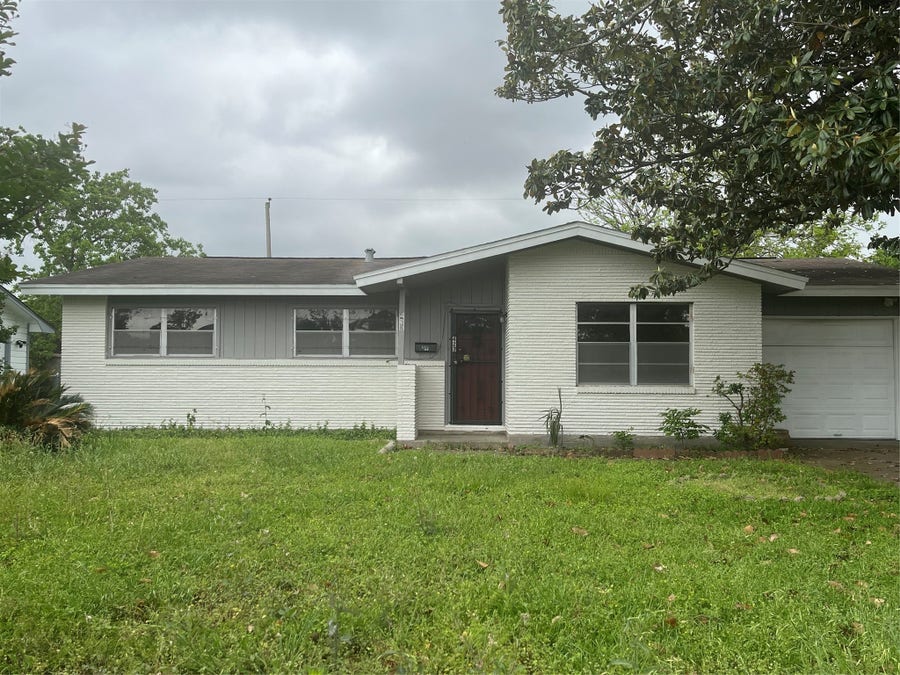 Property photo for 423 W Troy Road, Houston, TX
