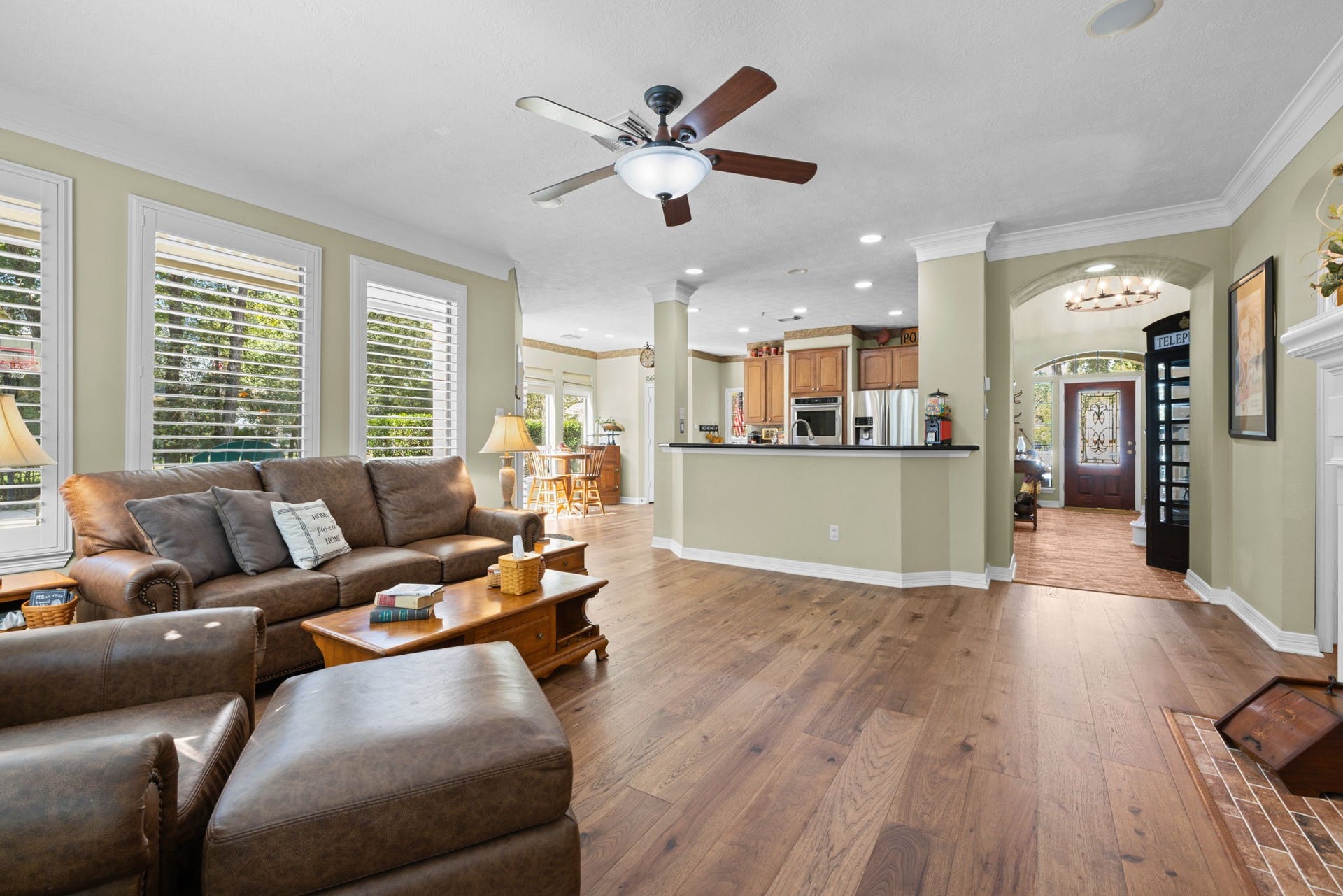 33110 Rainy Oaks Park, Magnolia, TX 77354
