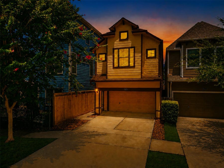 Property photo for 545 W 25th Street, Houston, TX