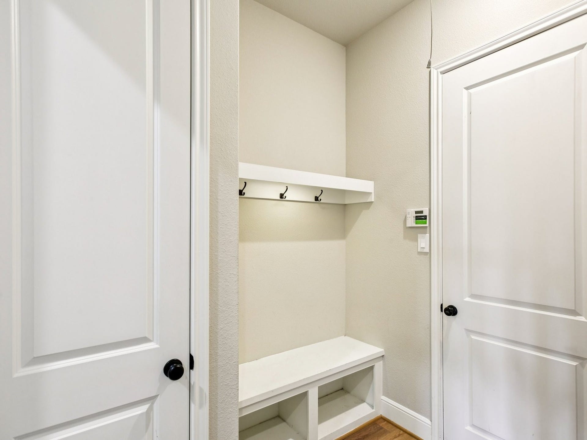 615 Livermore Street, Webster, TX 77598 615 Livermore Street, Webster, TX 77598