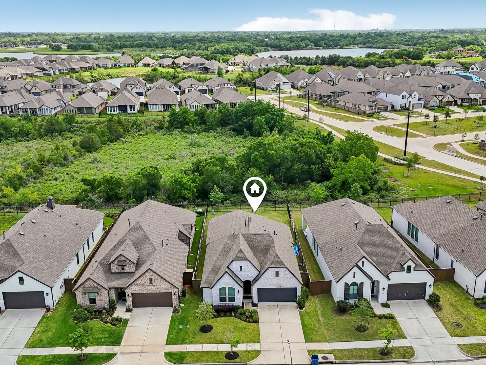 615 Livermore Street, Webster, TX 77598 615 Livermore Street, Webster, TX 77598