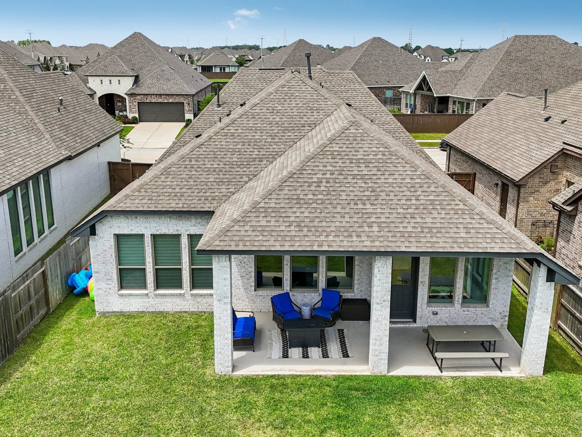 615 Livermore Street, Webster, TX 77598 615 Livermore Street, Webster, TX 77598