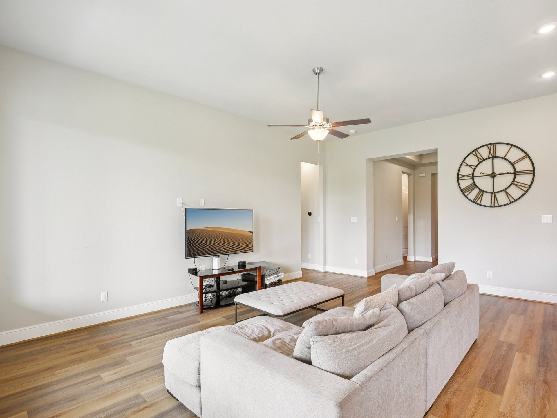 615 Livermore Street, Webster, TX 77598 615 Livermore Street, Webster, TX 77598
