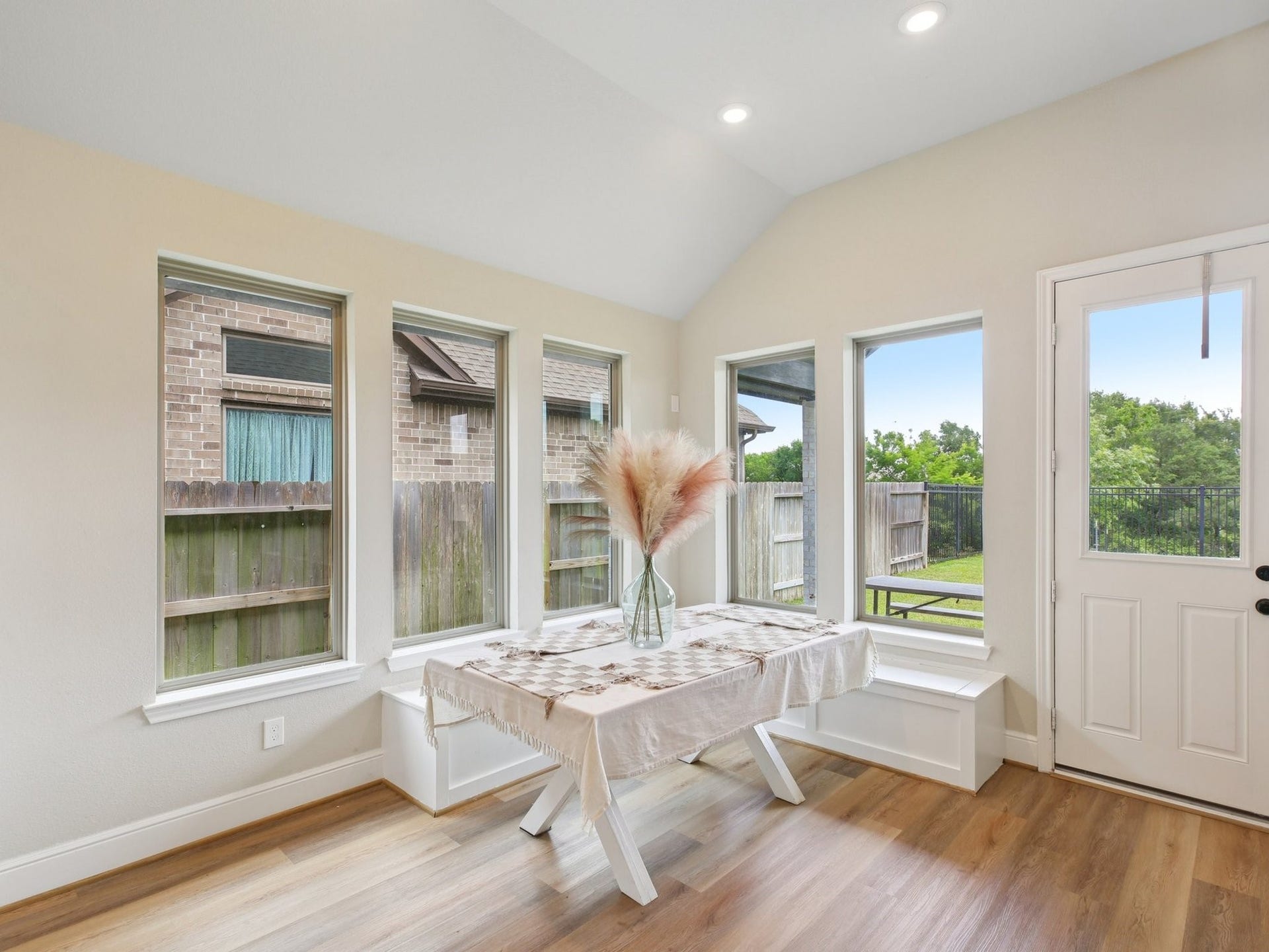 615 Livermore Street, Webster, TX 77598 615 Livermore Street, Webster, TX 77598