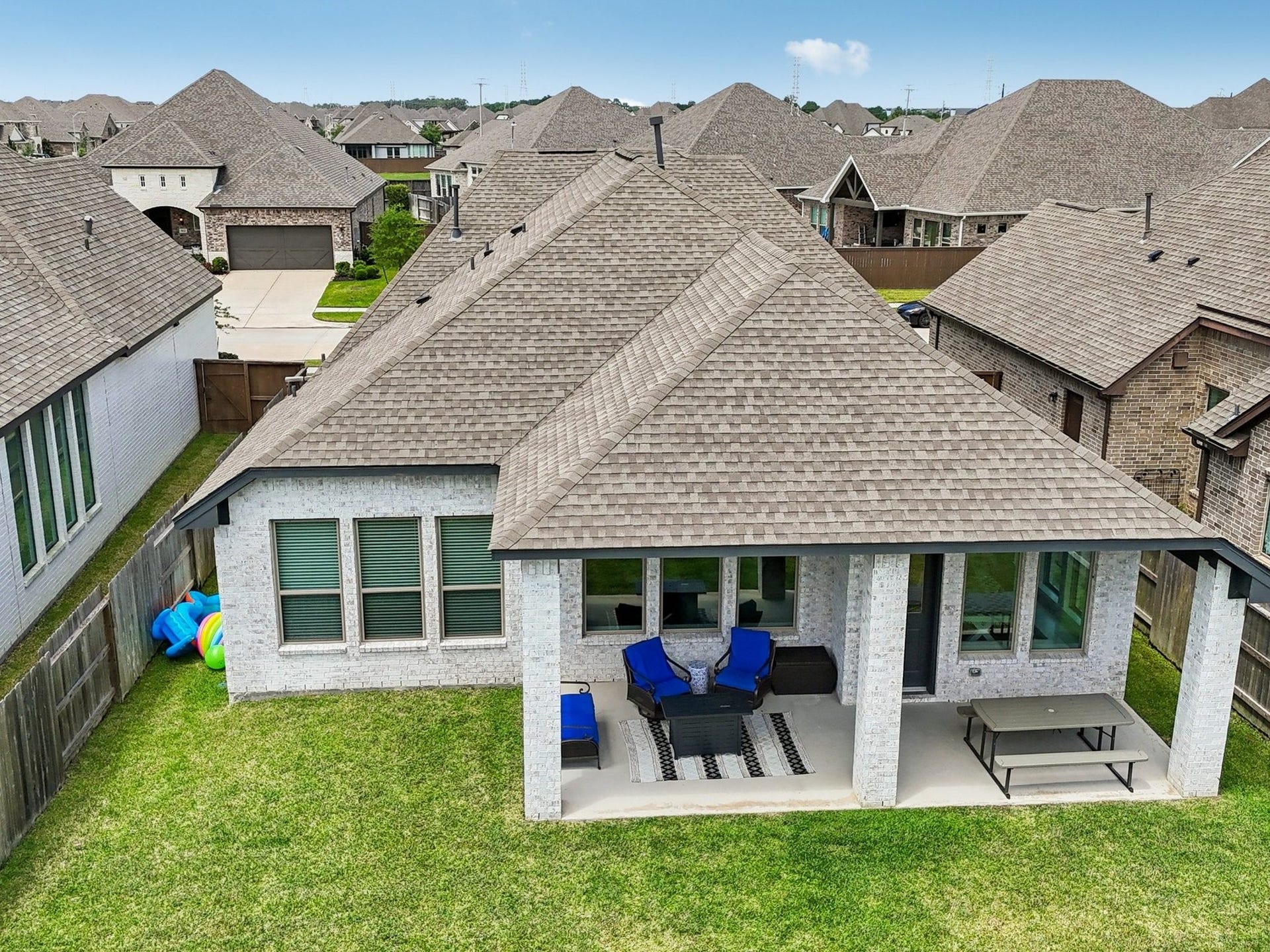 615 Livermore Street, Webster, TX 77598 615 Livermore Street, Webster, TX 77598