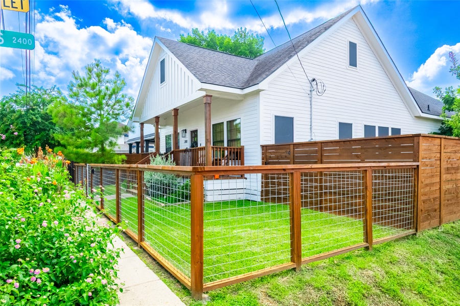 Property photo for 200 Carl Street, Houston, TX