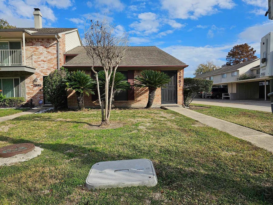 Property photo for 7887 Kendalia Drive, Houston, TX