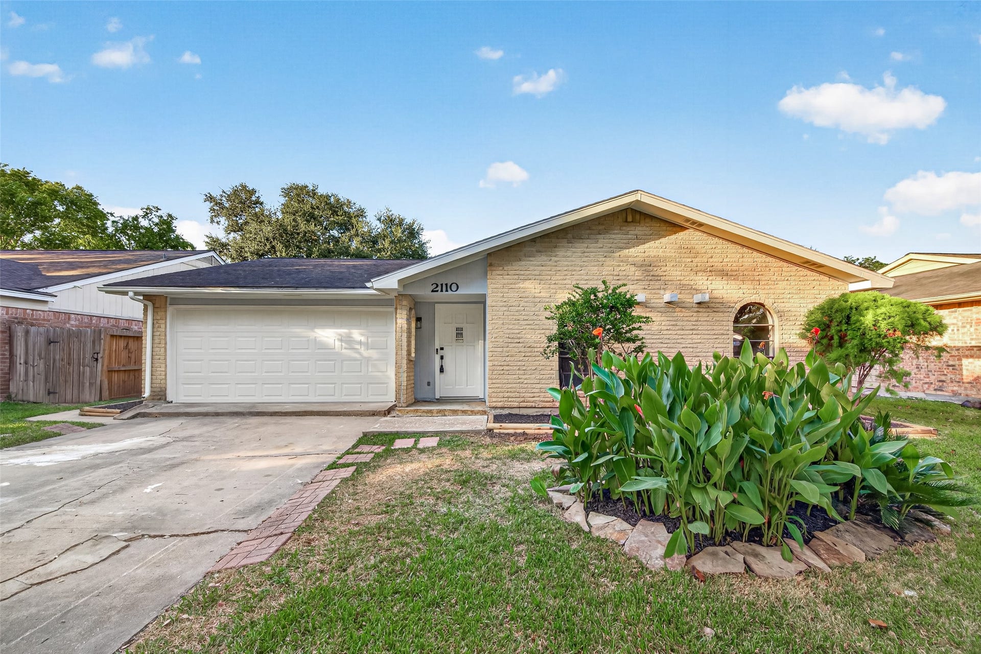 2110 Mustang Springs Drive, Missouri City, TX 77459 2110 Mustang Springs Drive, Missouri City, TX 77459