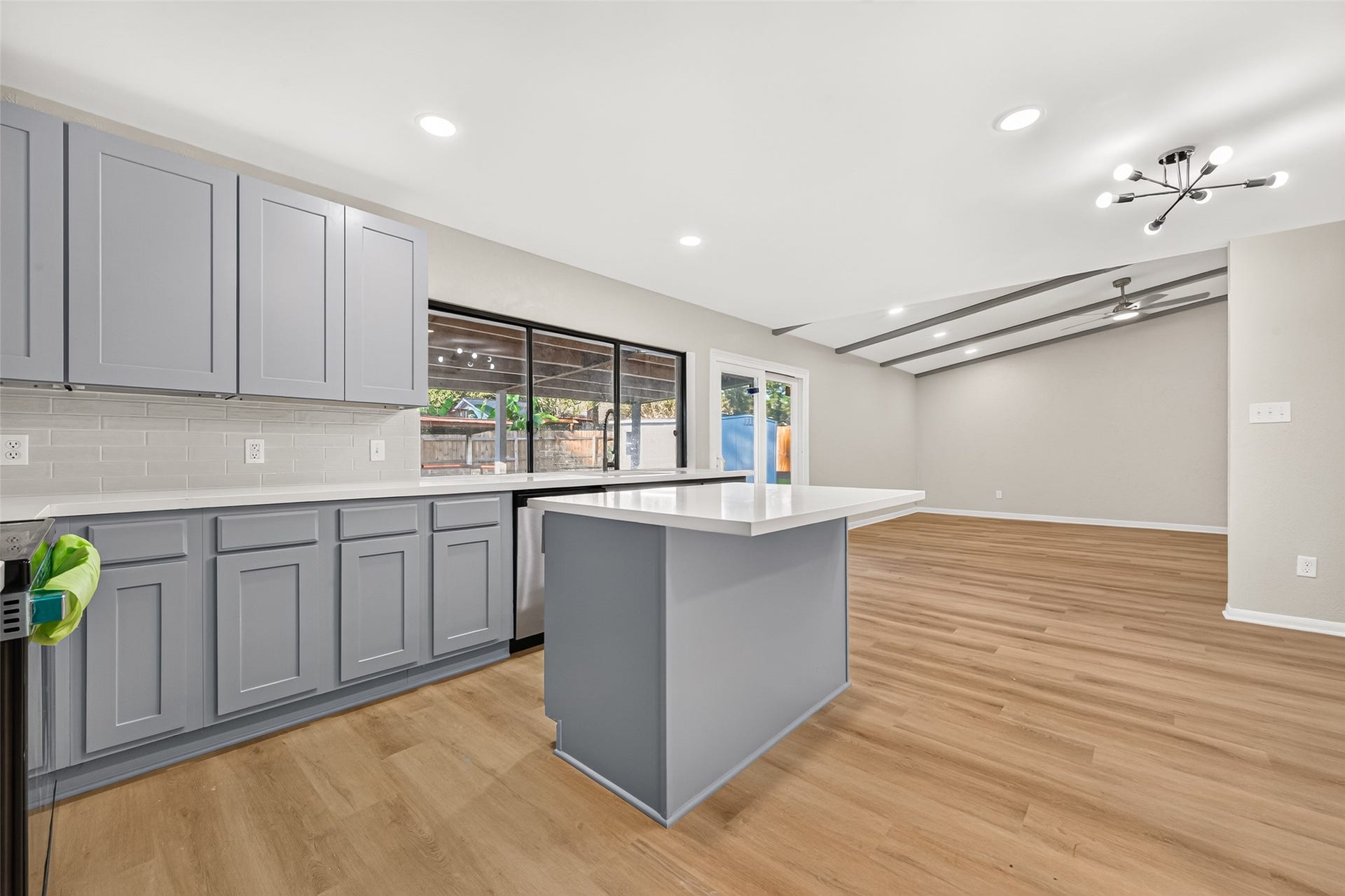 2110 Mustang Springs Drive, Missouri City, TX 77459 2110 Mustang Springs Drive, Missouri City, TX 77459