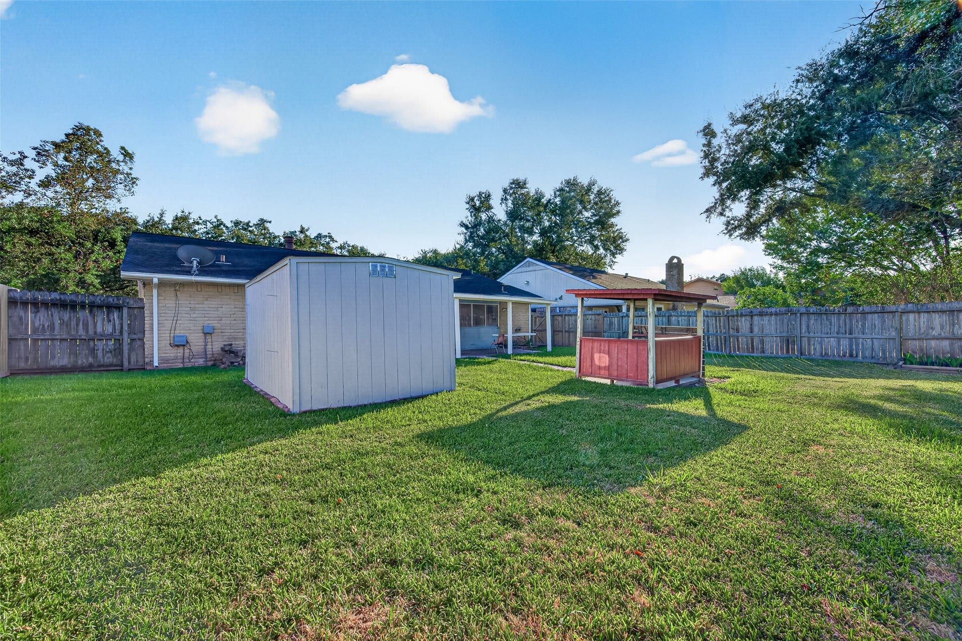 2110 Mustang Springs Drive, Missouri City, TX 77459 2110 Mustang Springs Drive, Missouri City, TX 77459